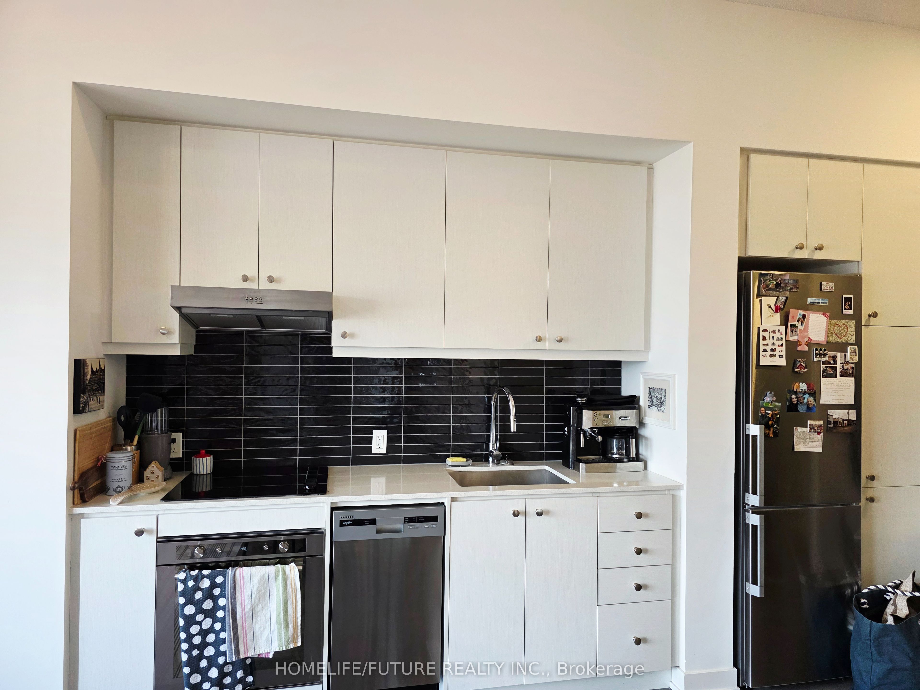 9 Tecumseth Street 610 Property Photo 8