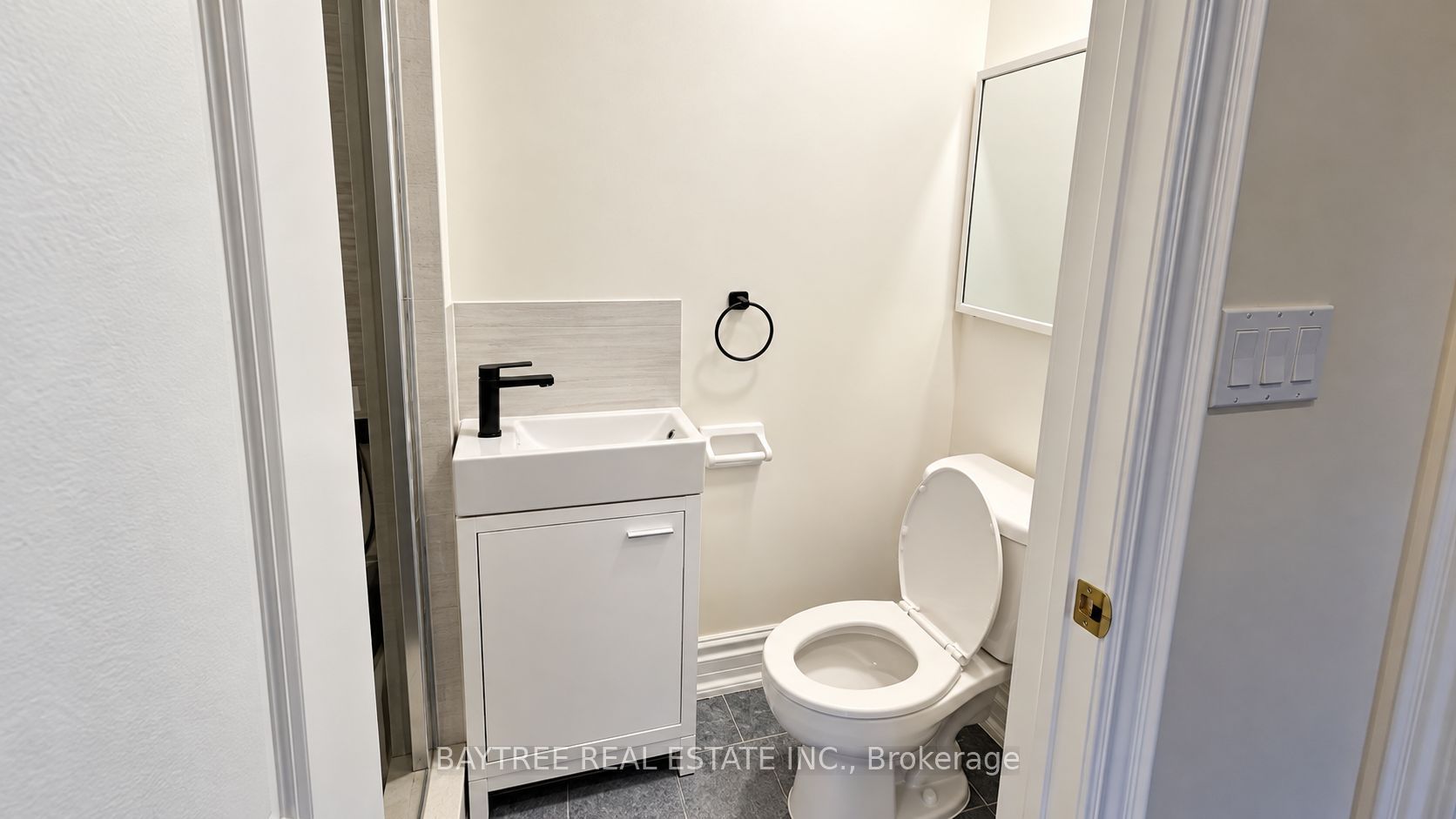 257 Cocksfield Avenue Property Photo 14