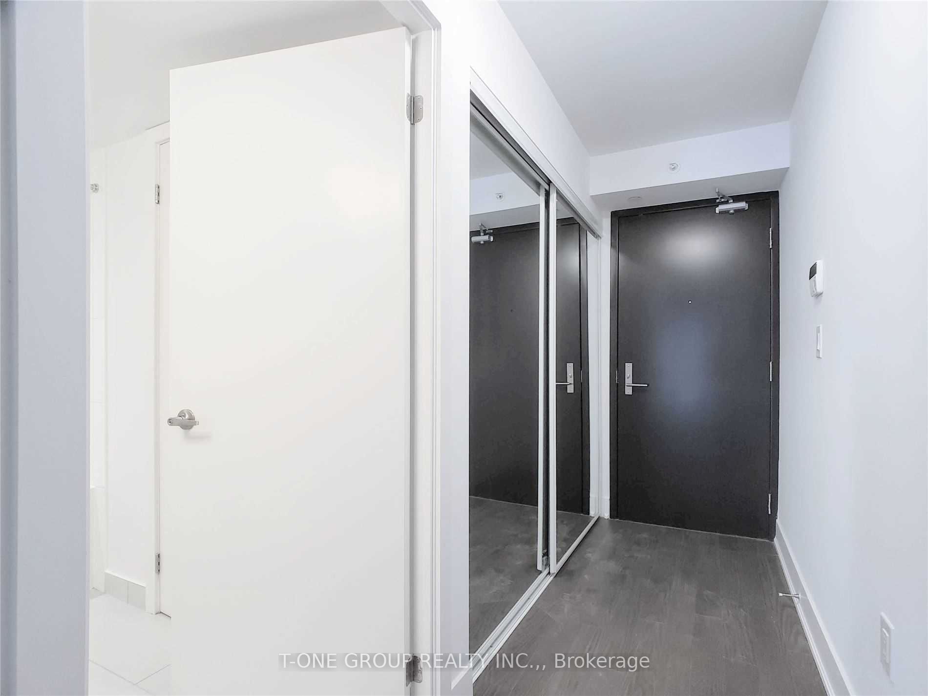 955 Bay Street 1018 Property Photo 3