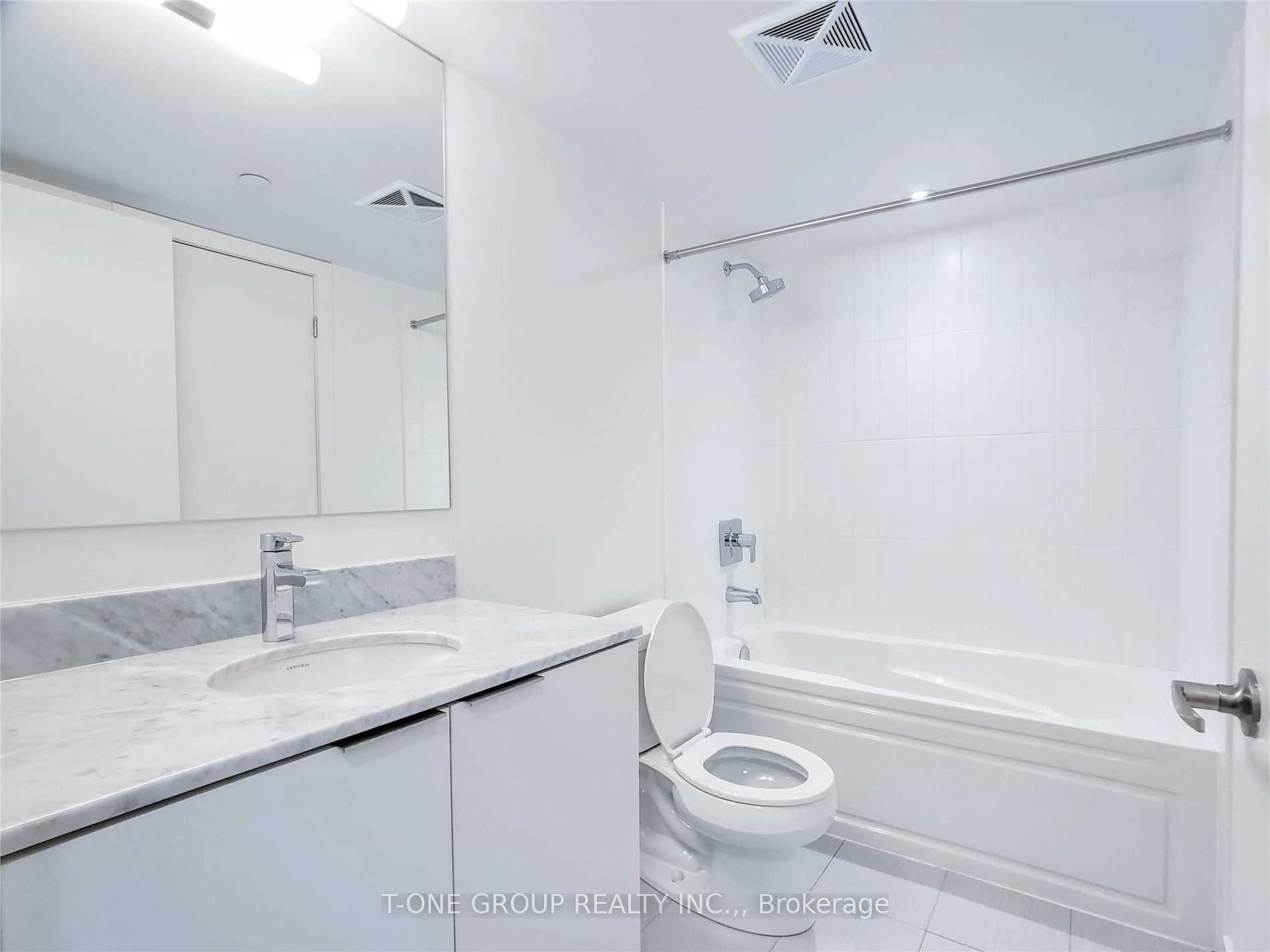 955 Bay Street 1018 Property Photo 10