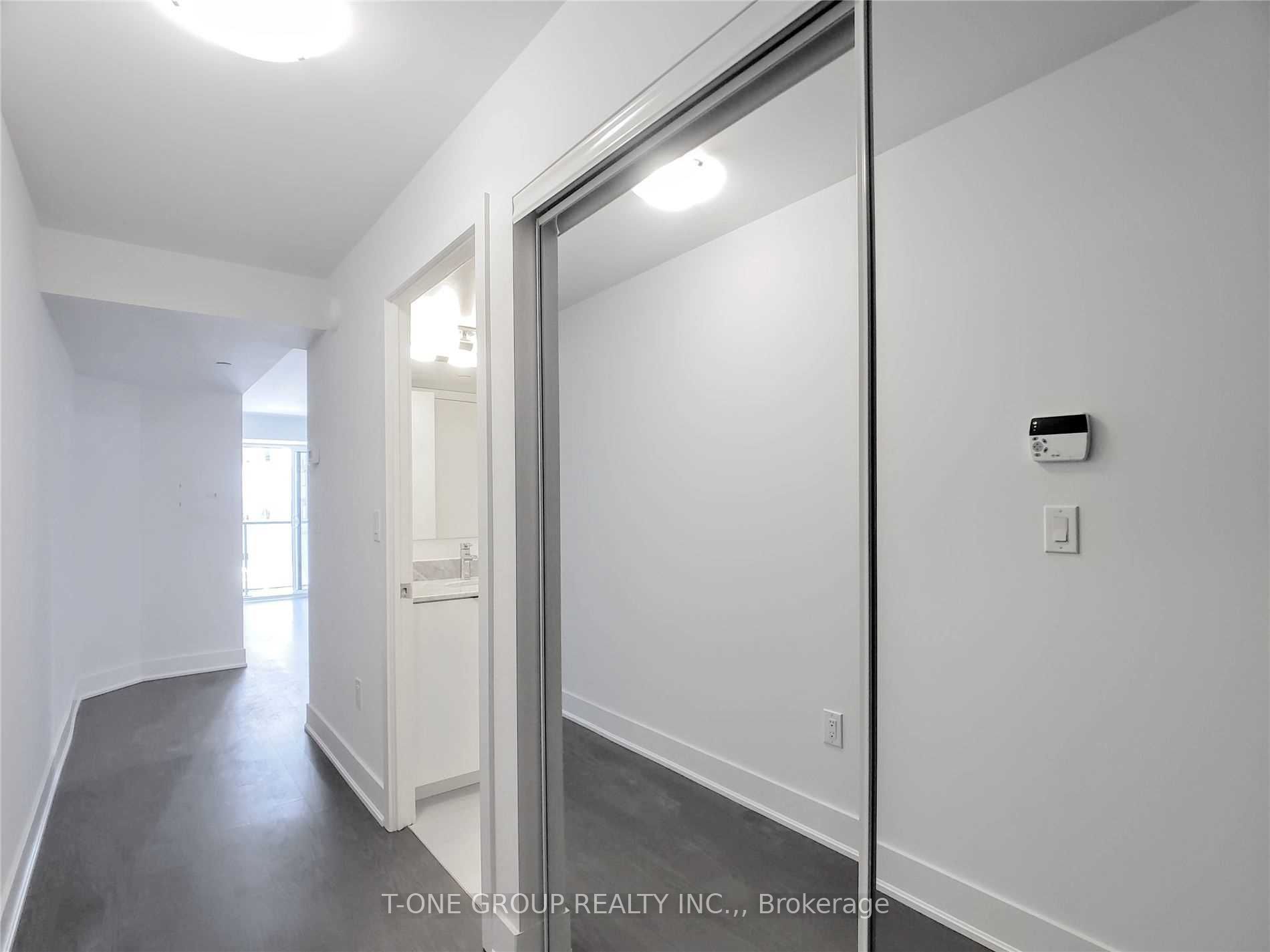 955 Bay Street 1018 Property Photo 11