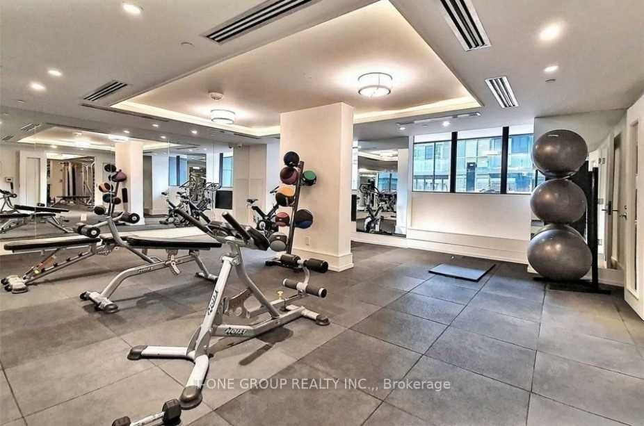 955 Bay Street 1018 Property Photo 15