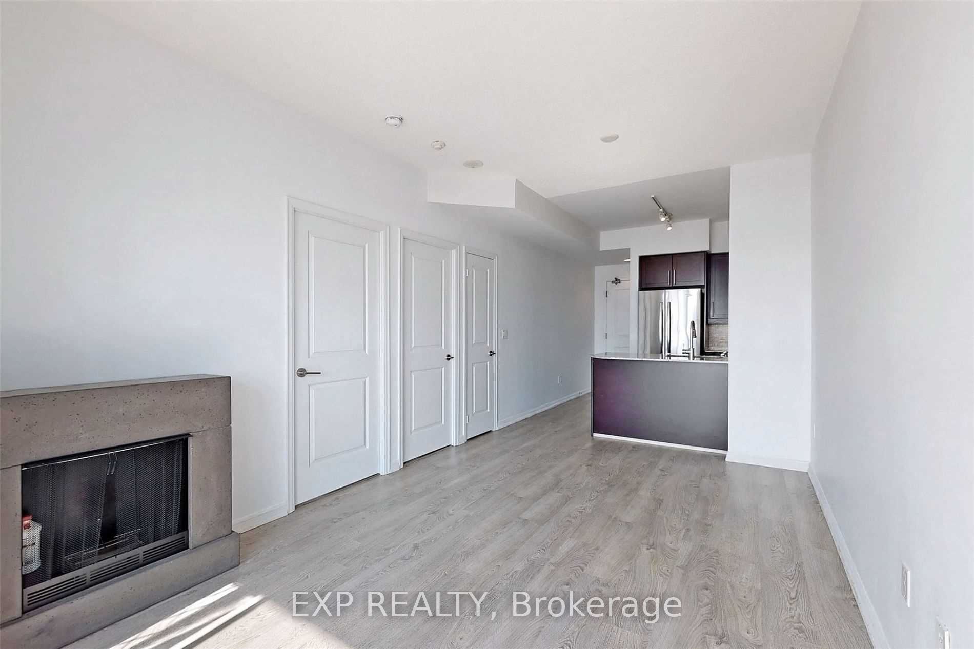 65 East Liberty Street 1604 Property Photo 3
