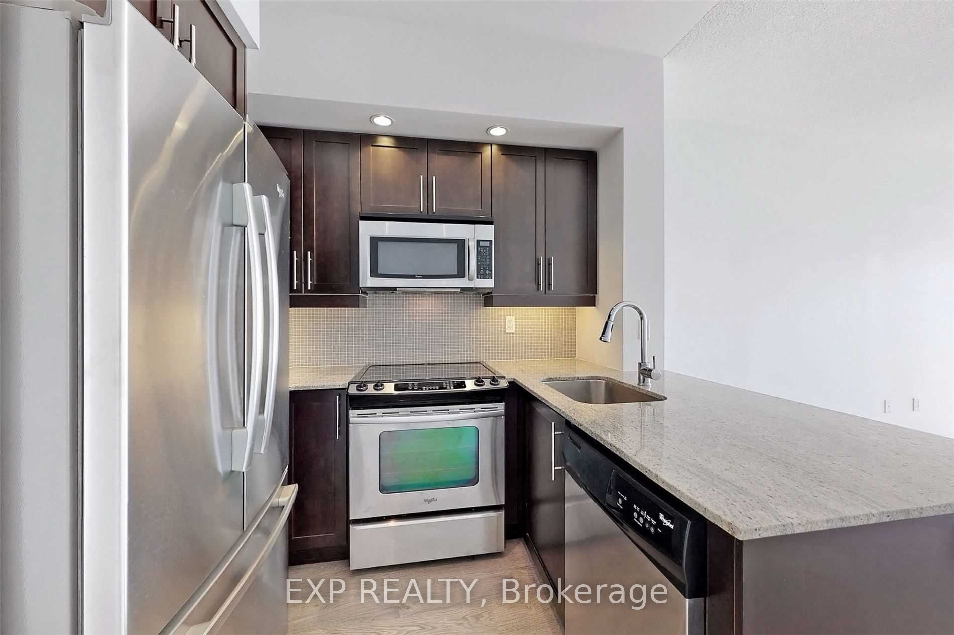 65 East Liberty Street 1604 Property Photo 5