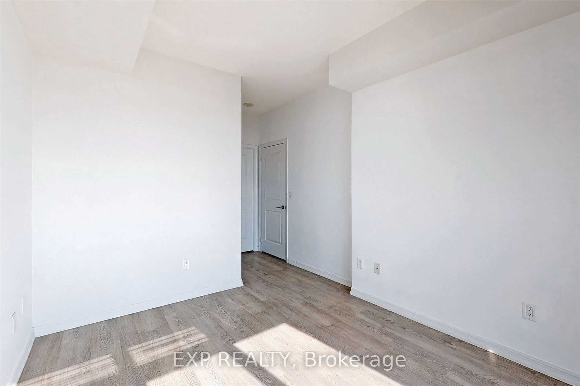 65 East Liberty Street 1604 Property Photo 9
