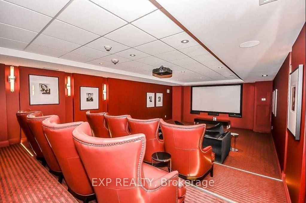 65 East Liberty Street 1604 Property Photo 20