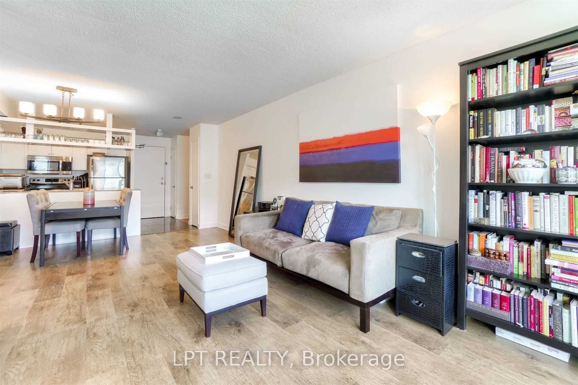81 Navy Wharf Court 1002 Property Photo 5