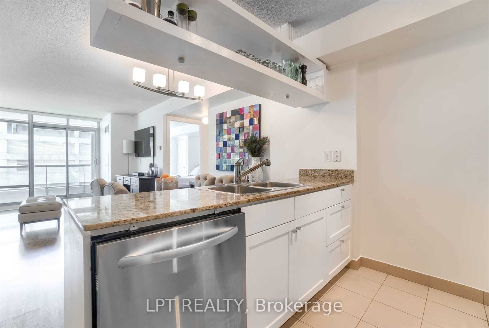 81 Navy Wharf Court 1002 Property Photo 10