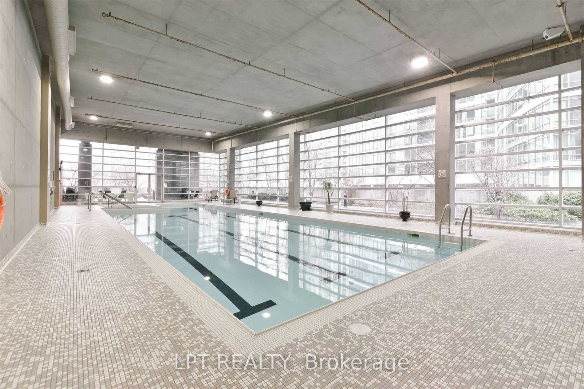 81 Navy Wharf Court 1002 Property Photo 21