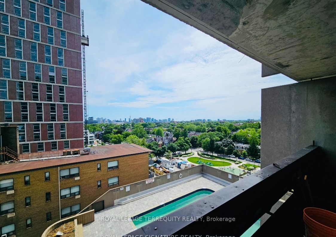 720 Spadina Avenue 805 Property Photo 2