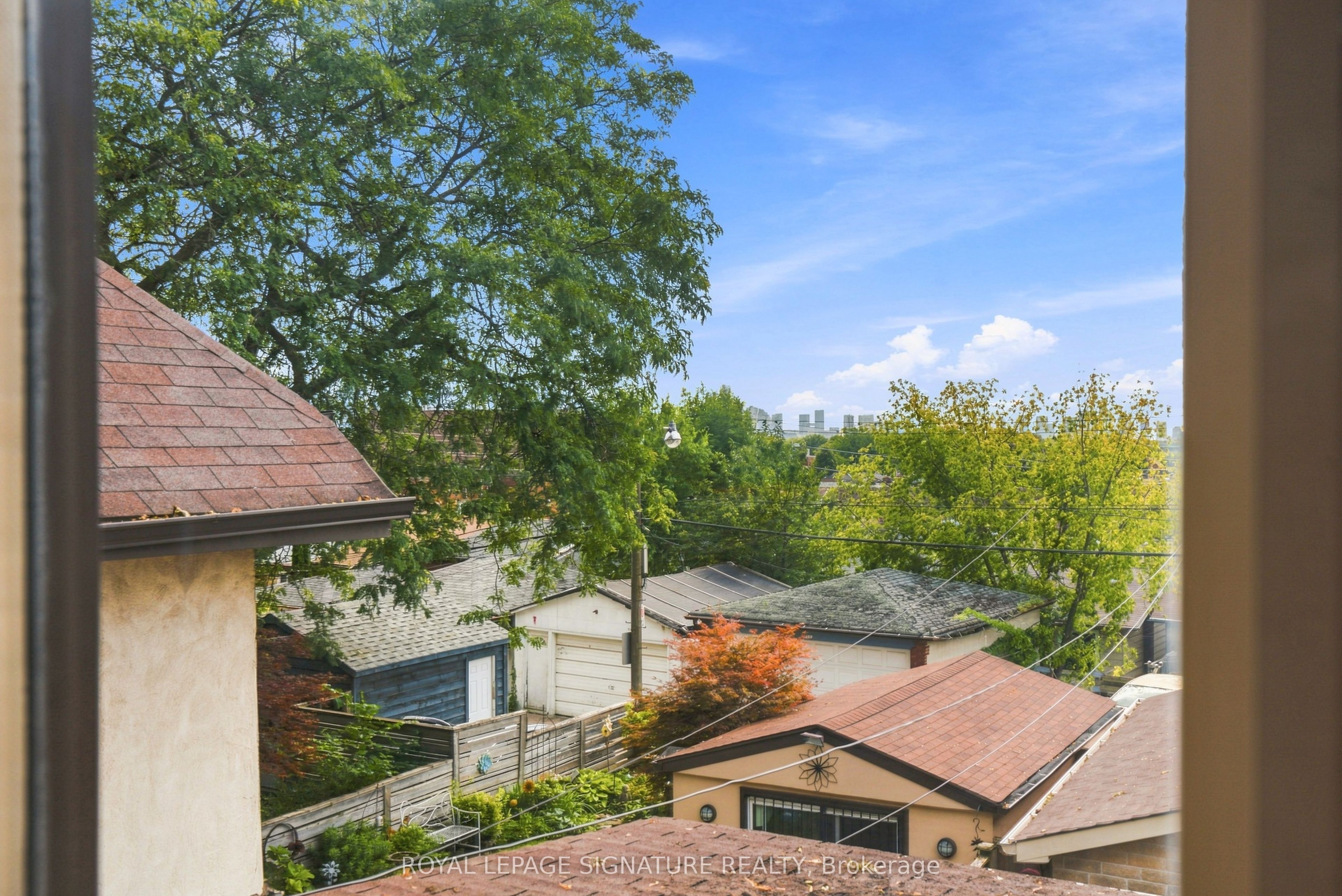 35 Regal Road Property Photo 19