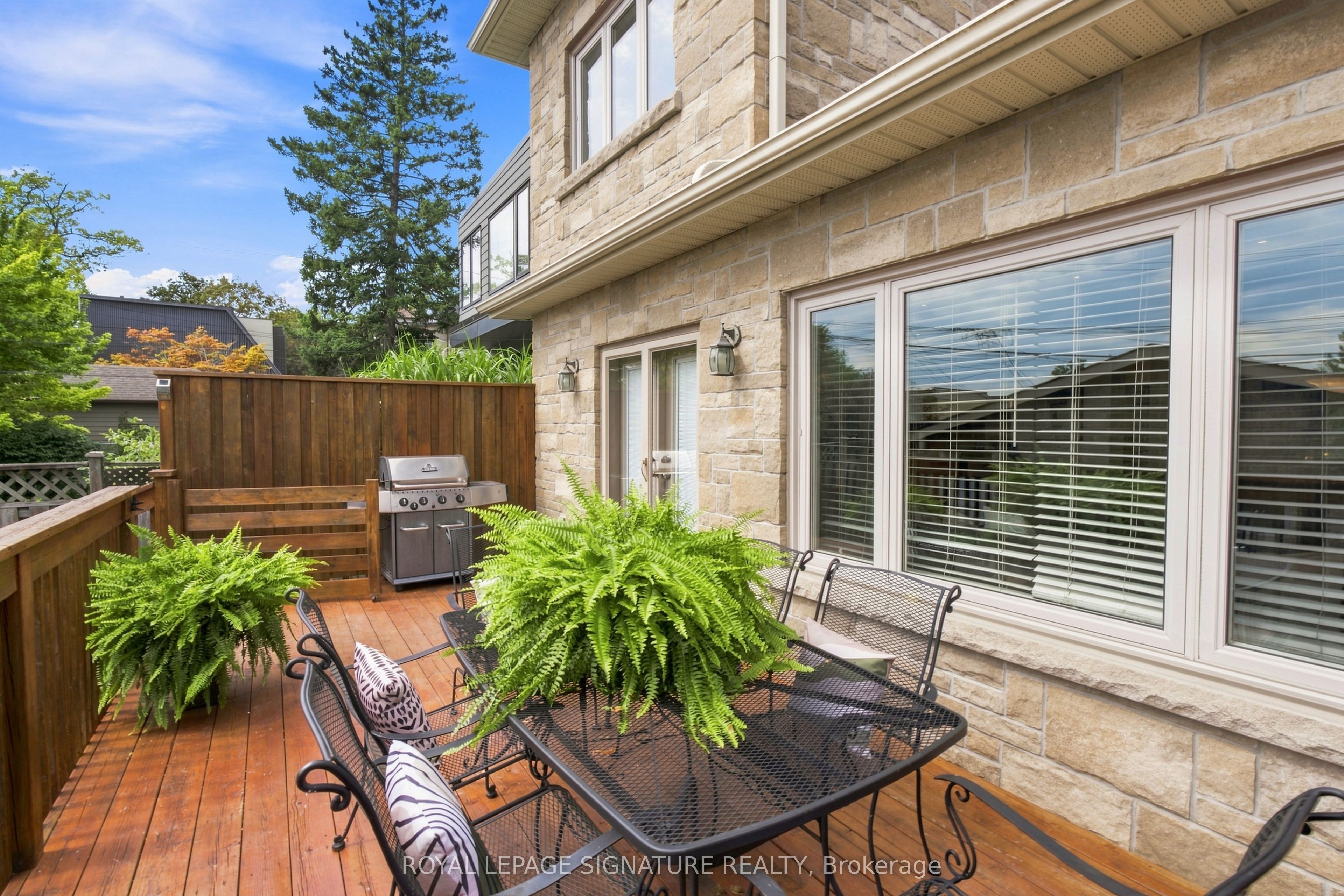 35 Regal Road Property Photo 26