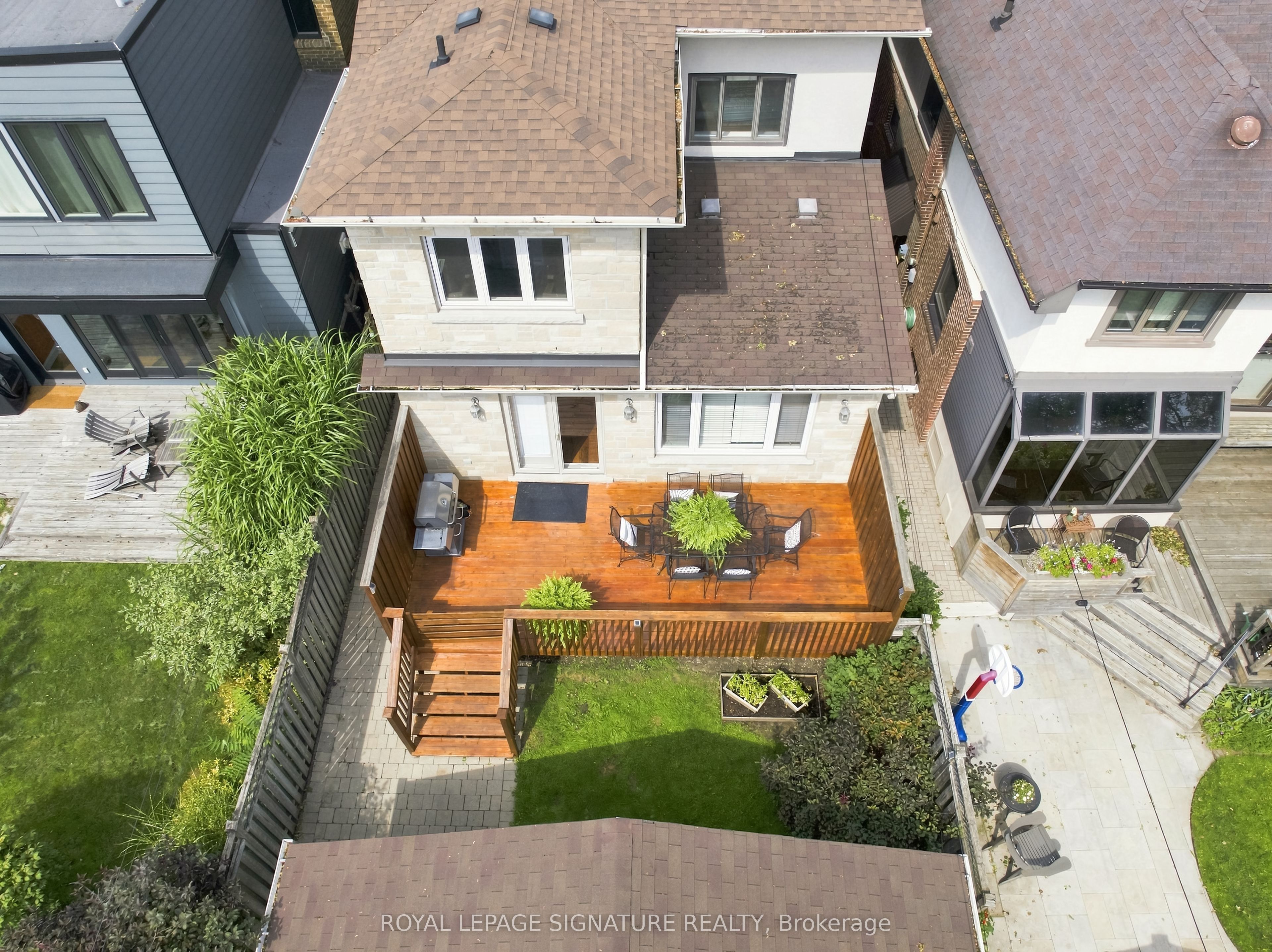 35 Regal Road Property Photo 29