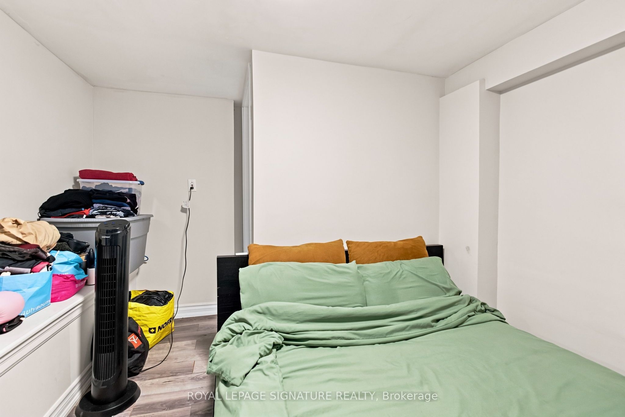 35 Regal Road Property Photo 31