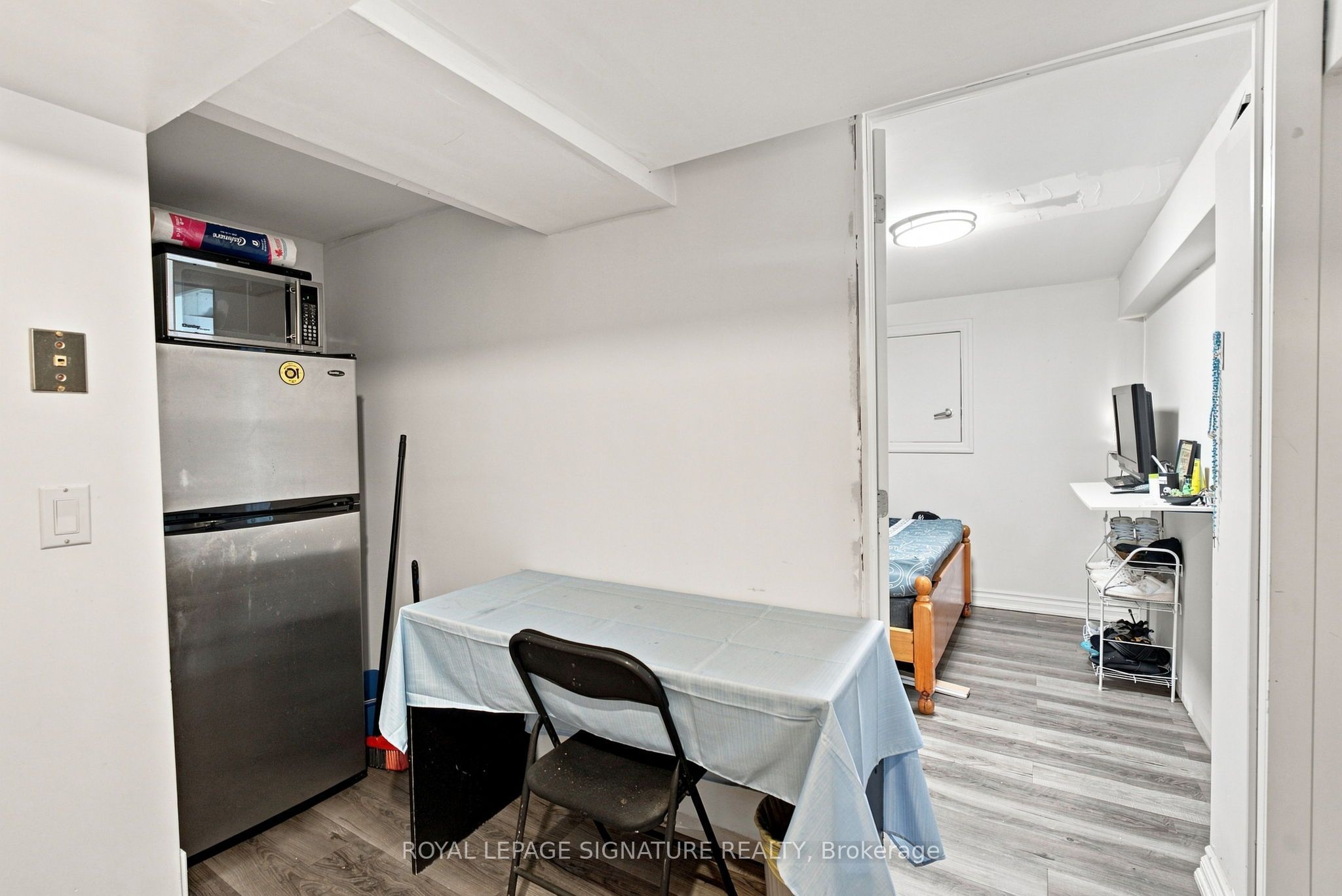 35 Regal Road Property Photo 32