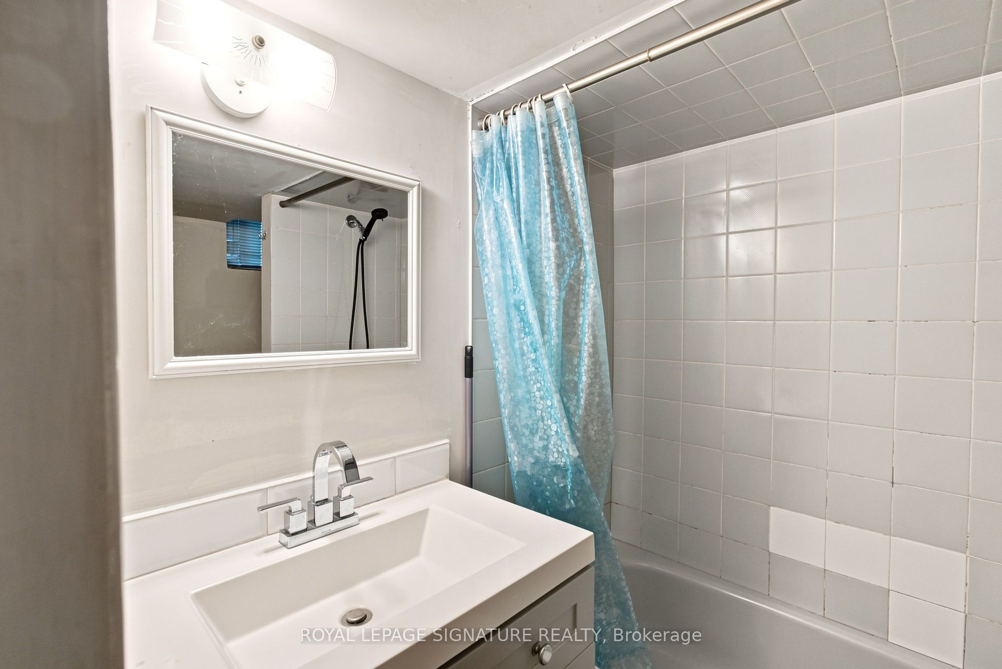 35 Regal Road Property Photo 34