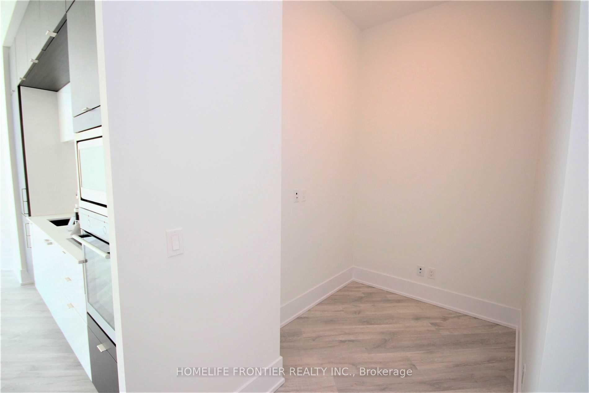 1 Edgewater Drive 912 Property Photo 6