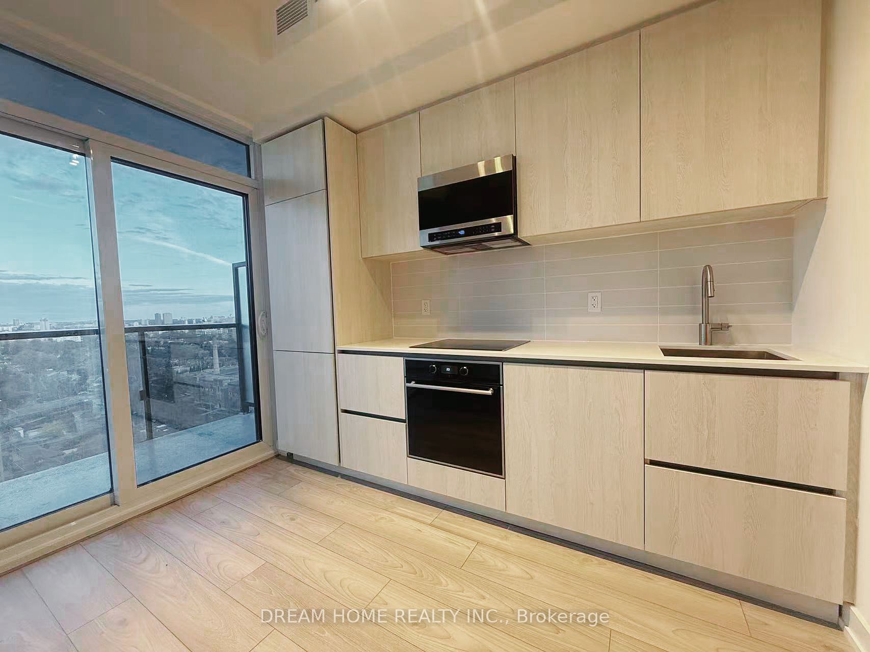 120 Broadway Avenue 1604 Property Photo 5