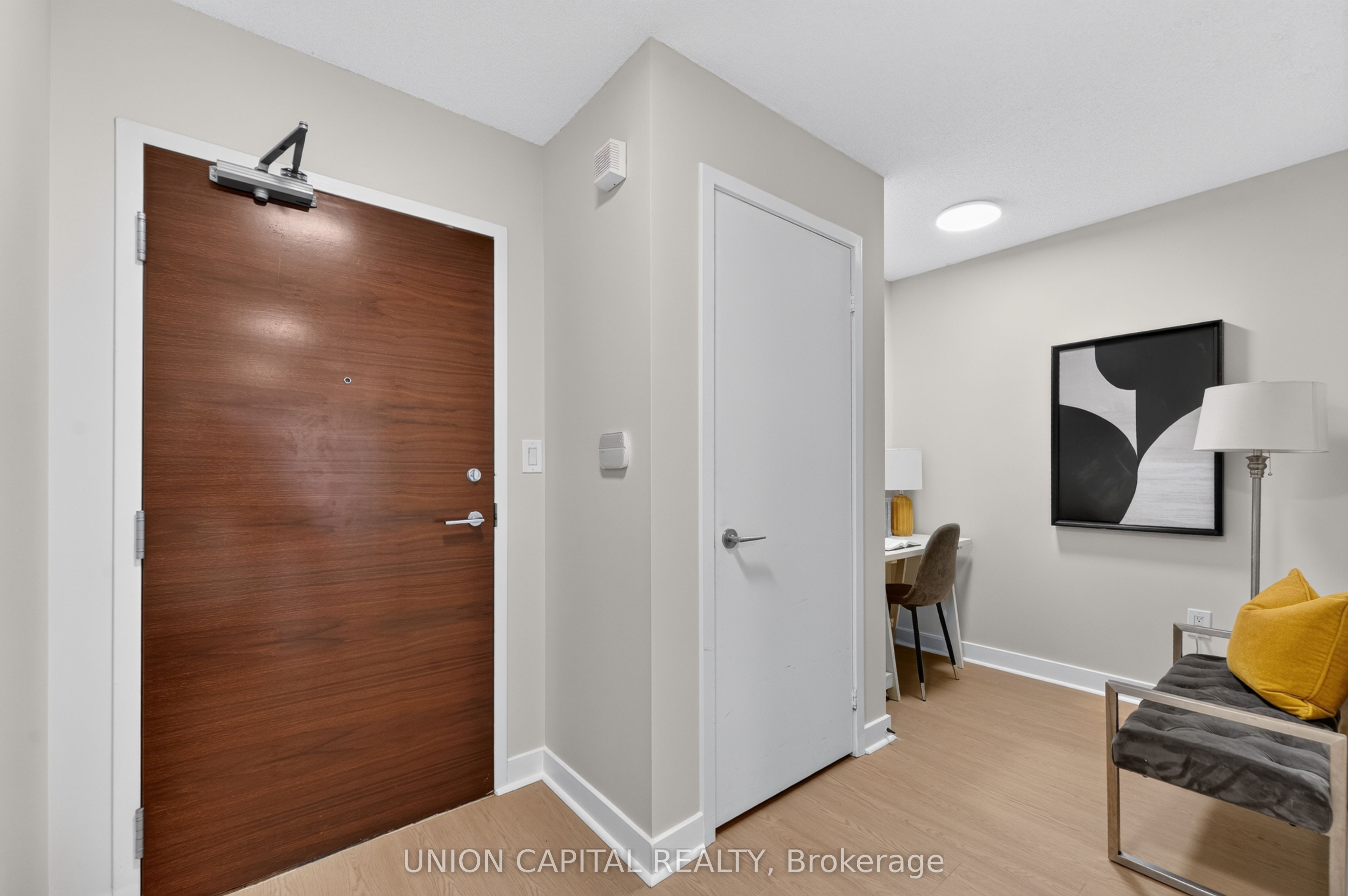 10 Capreol Court 551 Property Photo 6
