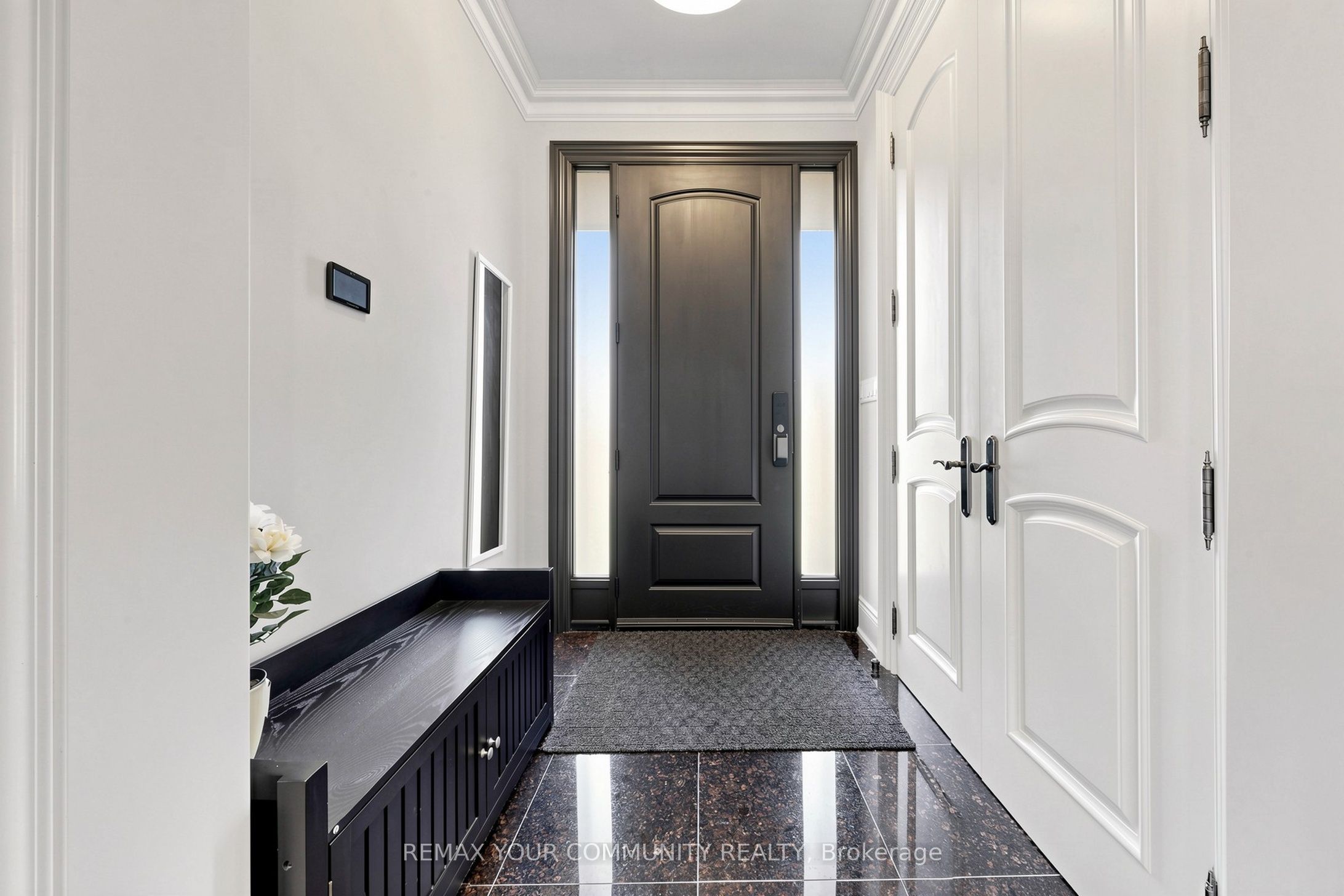 39 Moore Park Avenue Property Photo 3