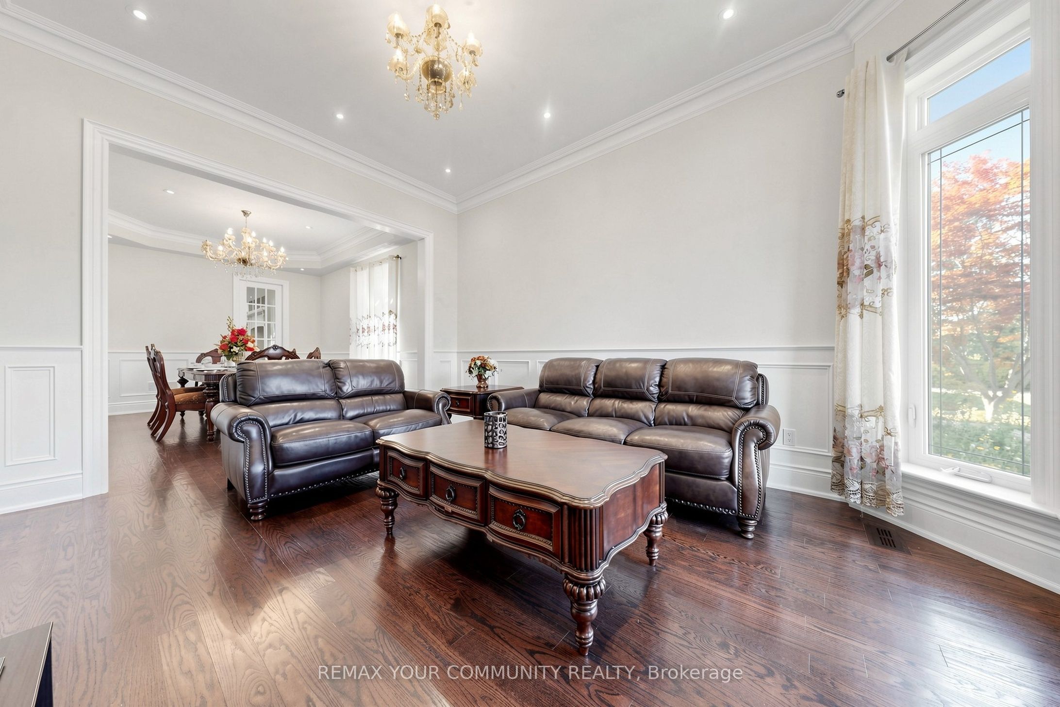 39 Moore Park Avenue Property Photo 5