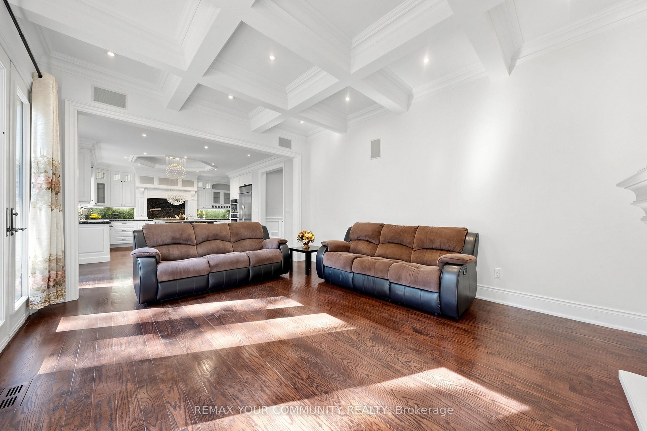 39 Moore Park Avenue Property Photo 13