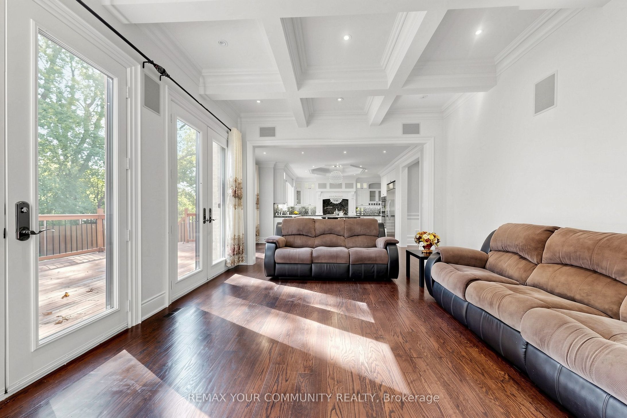 39 Moore Park Avenue Property Photo 14