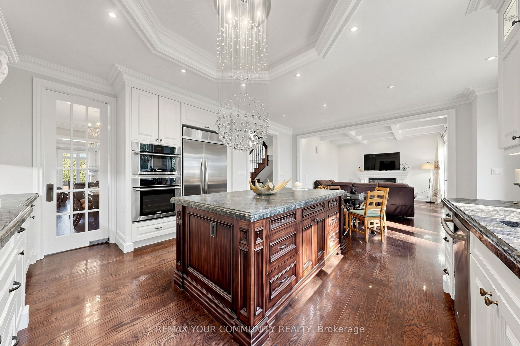 39 Moore Park Avenue Property Photo 15