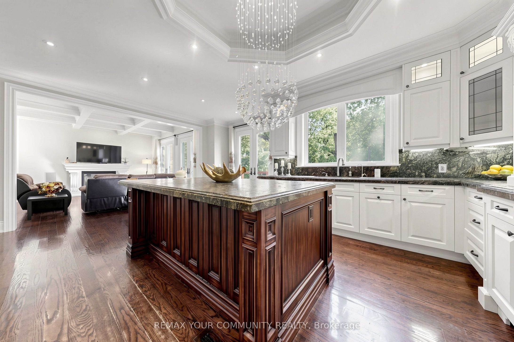 39 Moore Park Avenue Property Photo 17