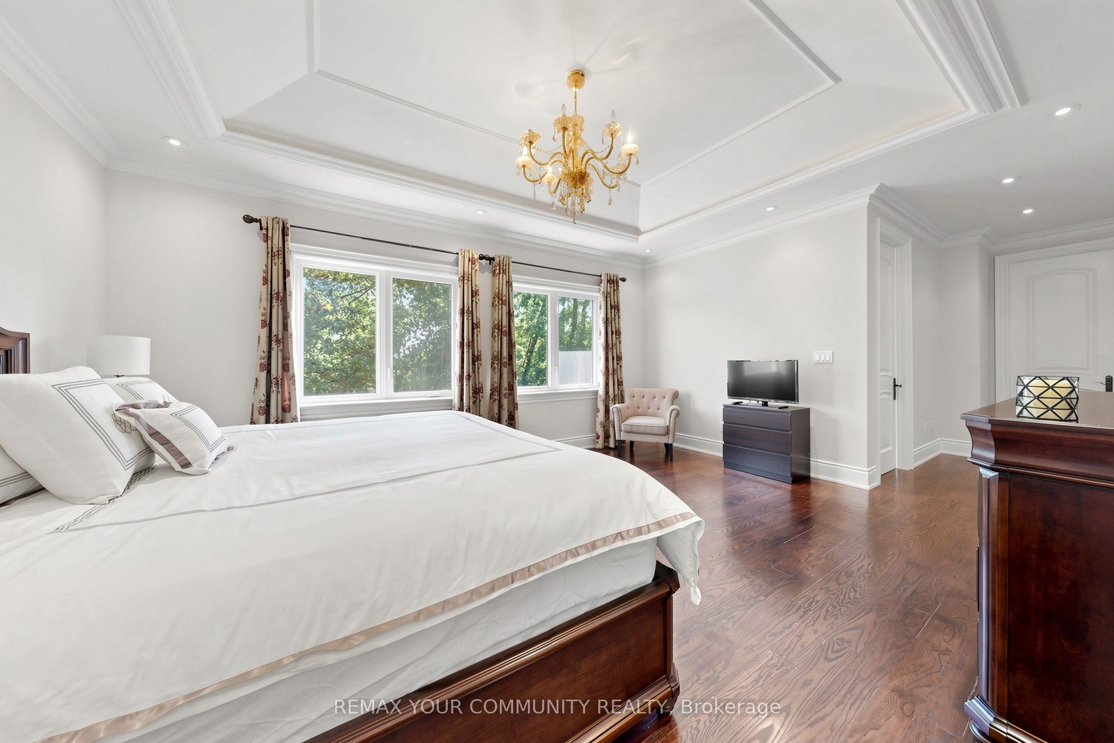 39 Moore Park Avenue Property Photo 25