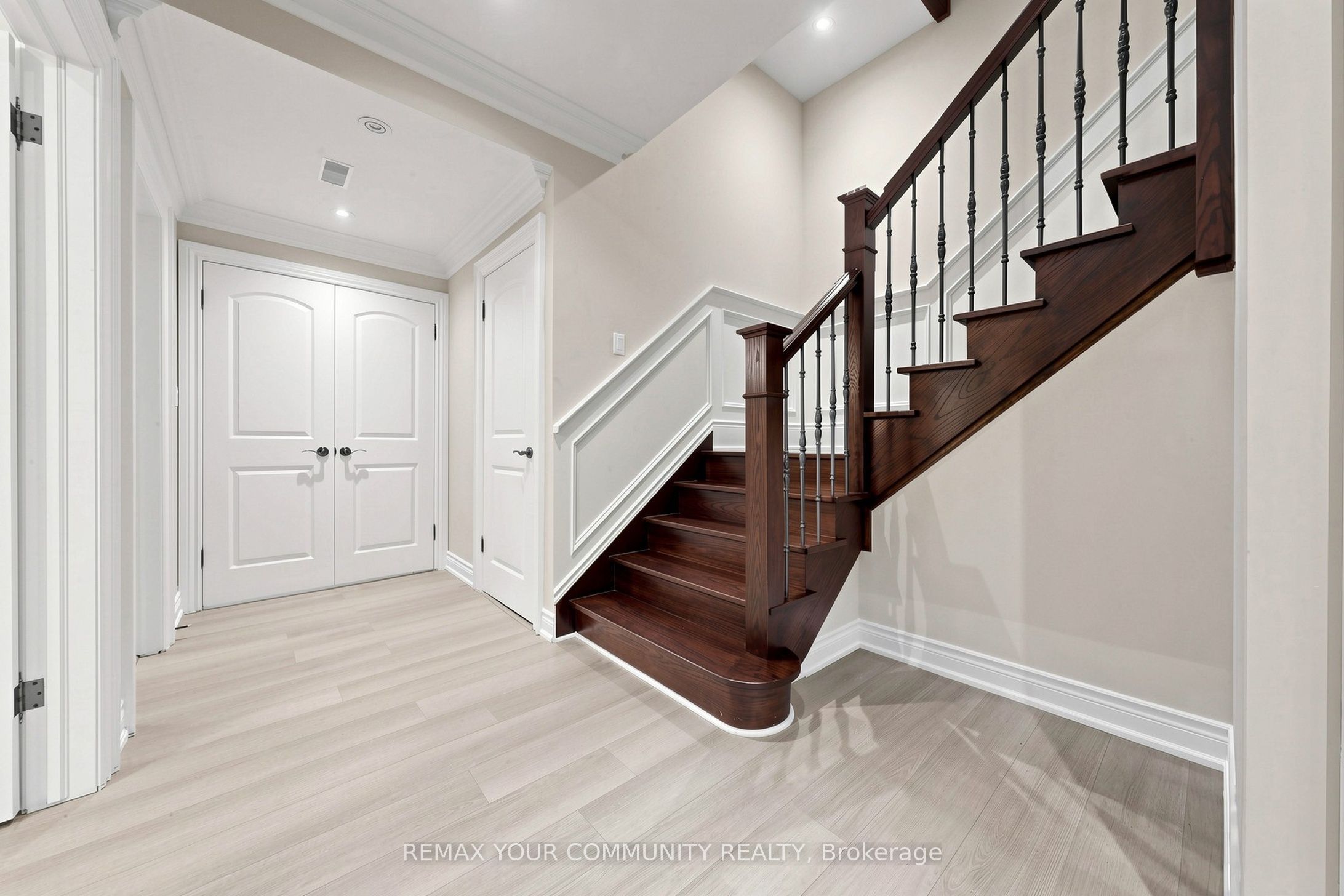 39 Moore Park Avenue Property Photo 37