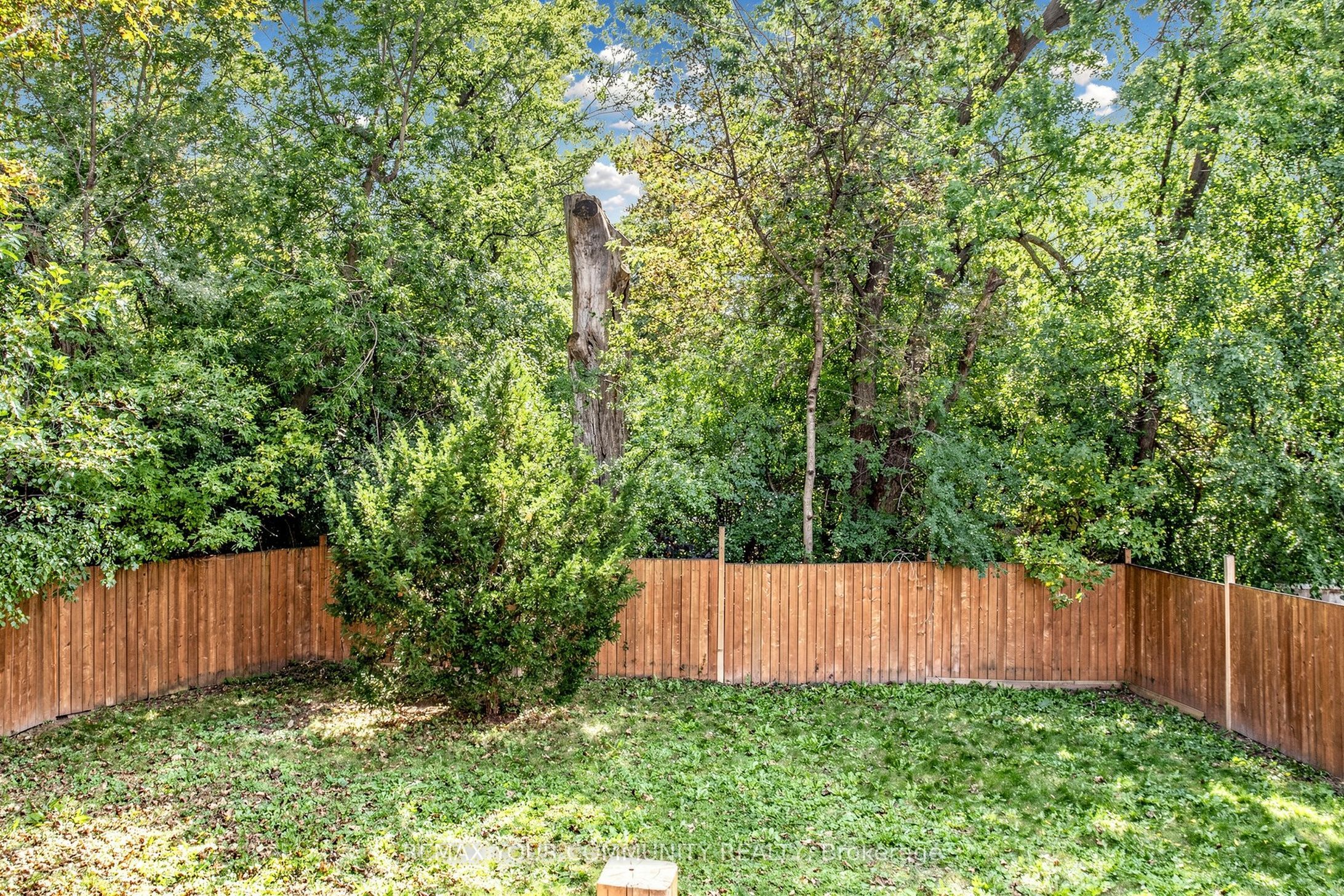39 Moore Park Avenue Property Photo 49