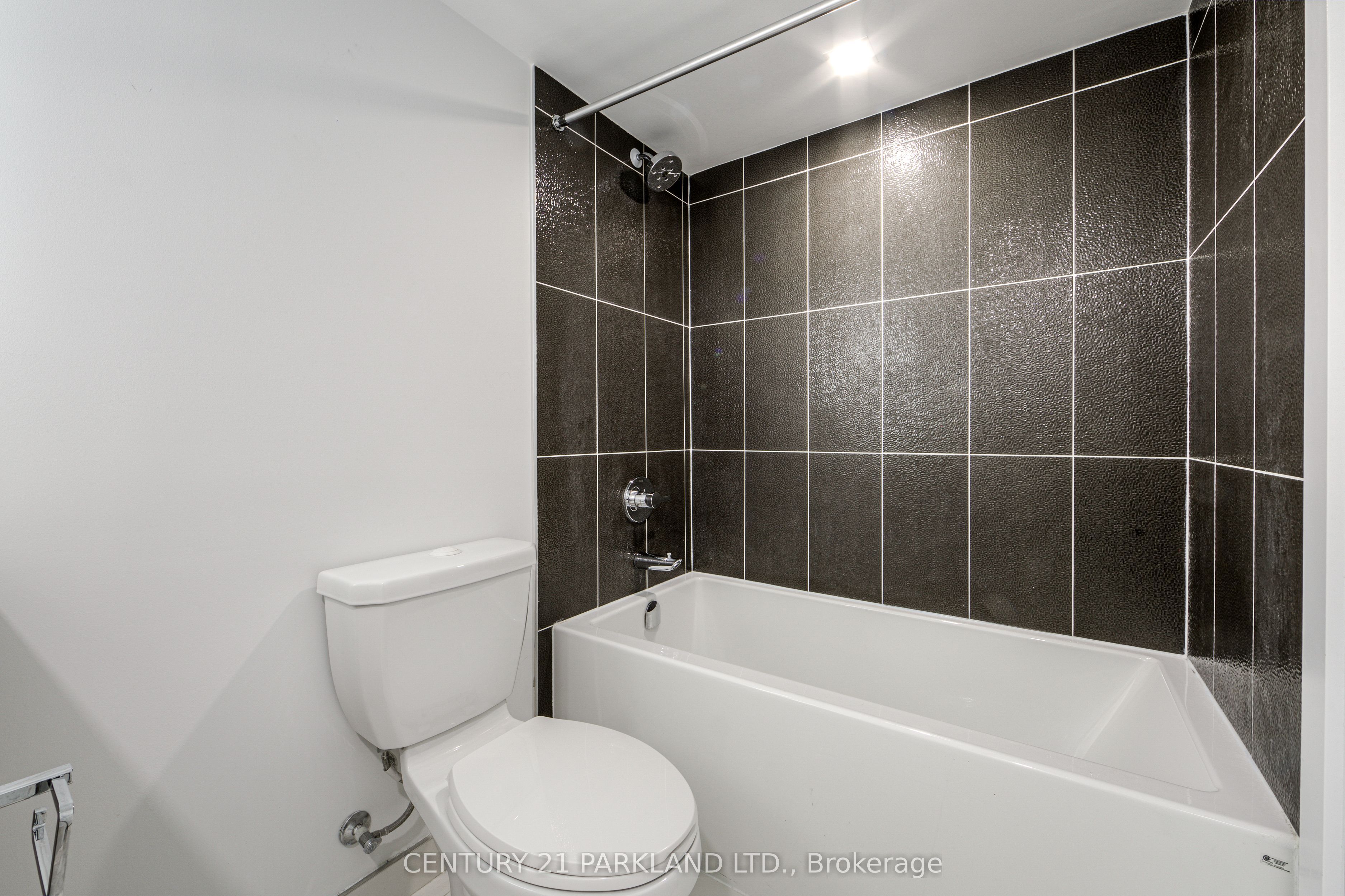 50 Mccaul Street 607 Property Photo 20