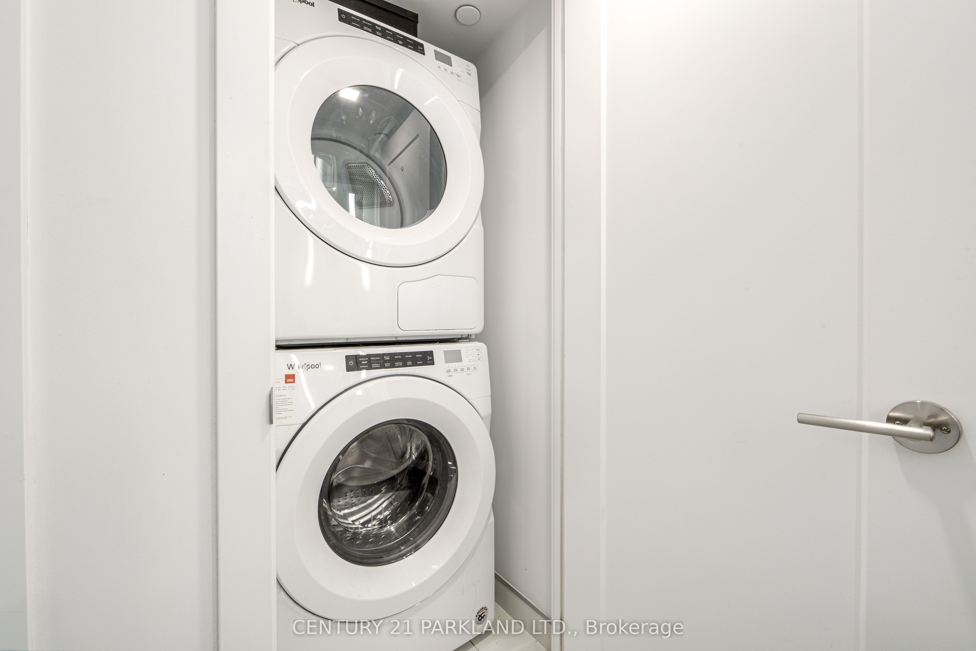 50 Mccaul Street 607 Property Photo 21