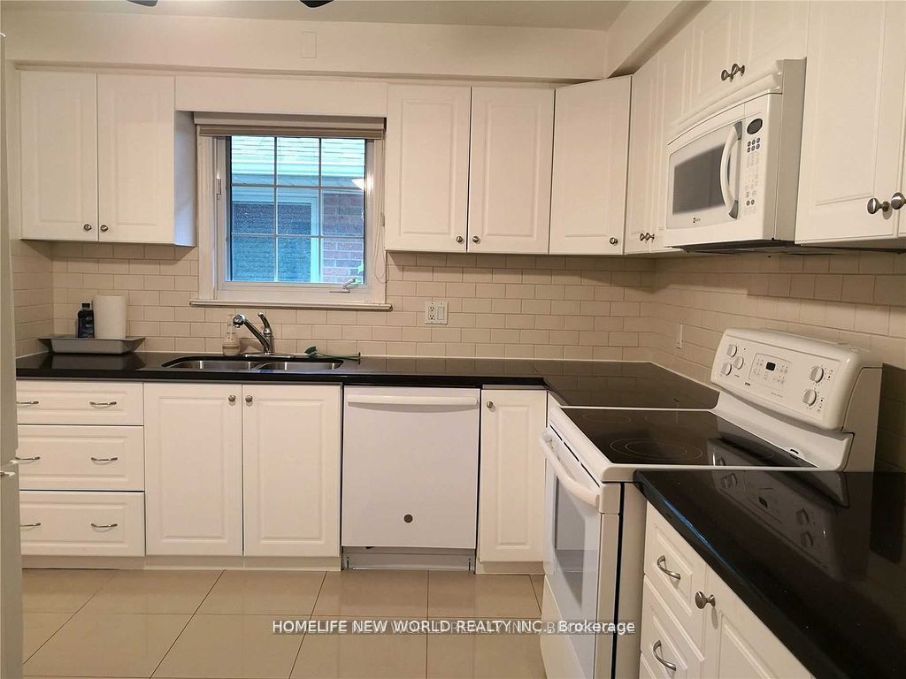 10 Millgate Crescent Property Photo 6