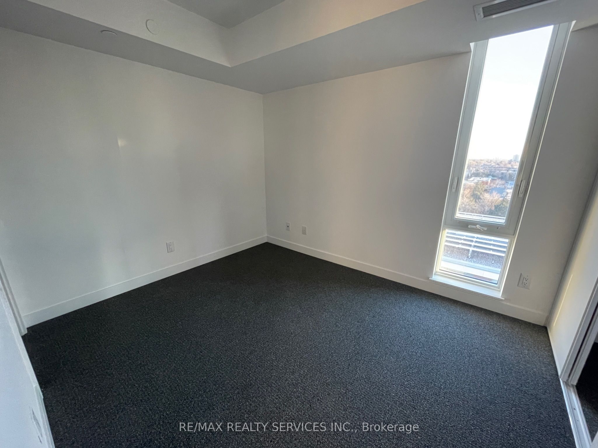 120 Varna Drive 1217 Property Photo 8