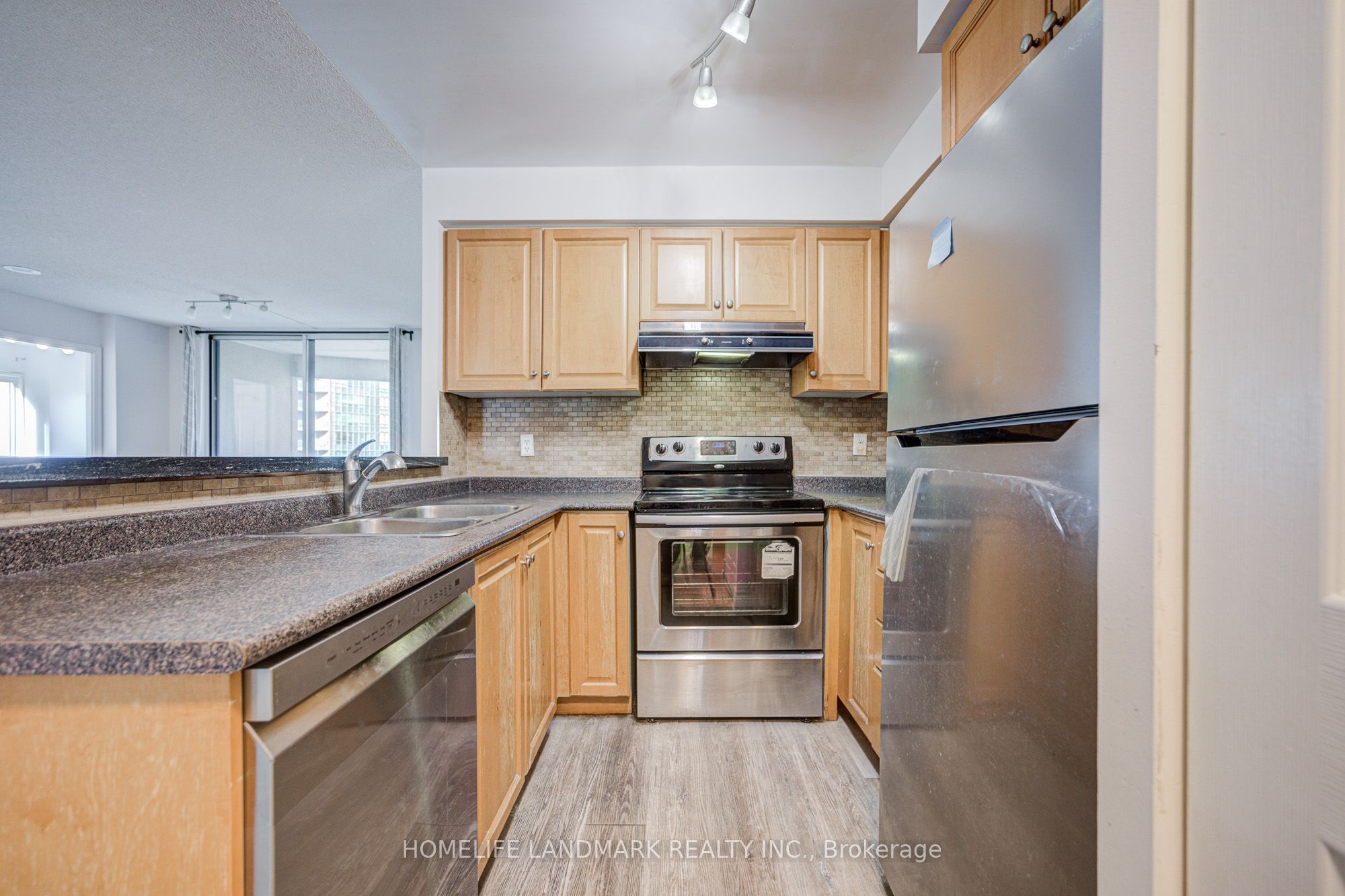 7 Lorraine Drive 1111 Property Photo 15