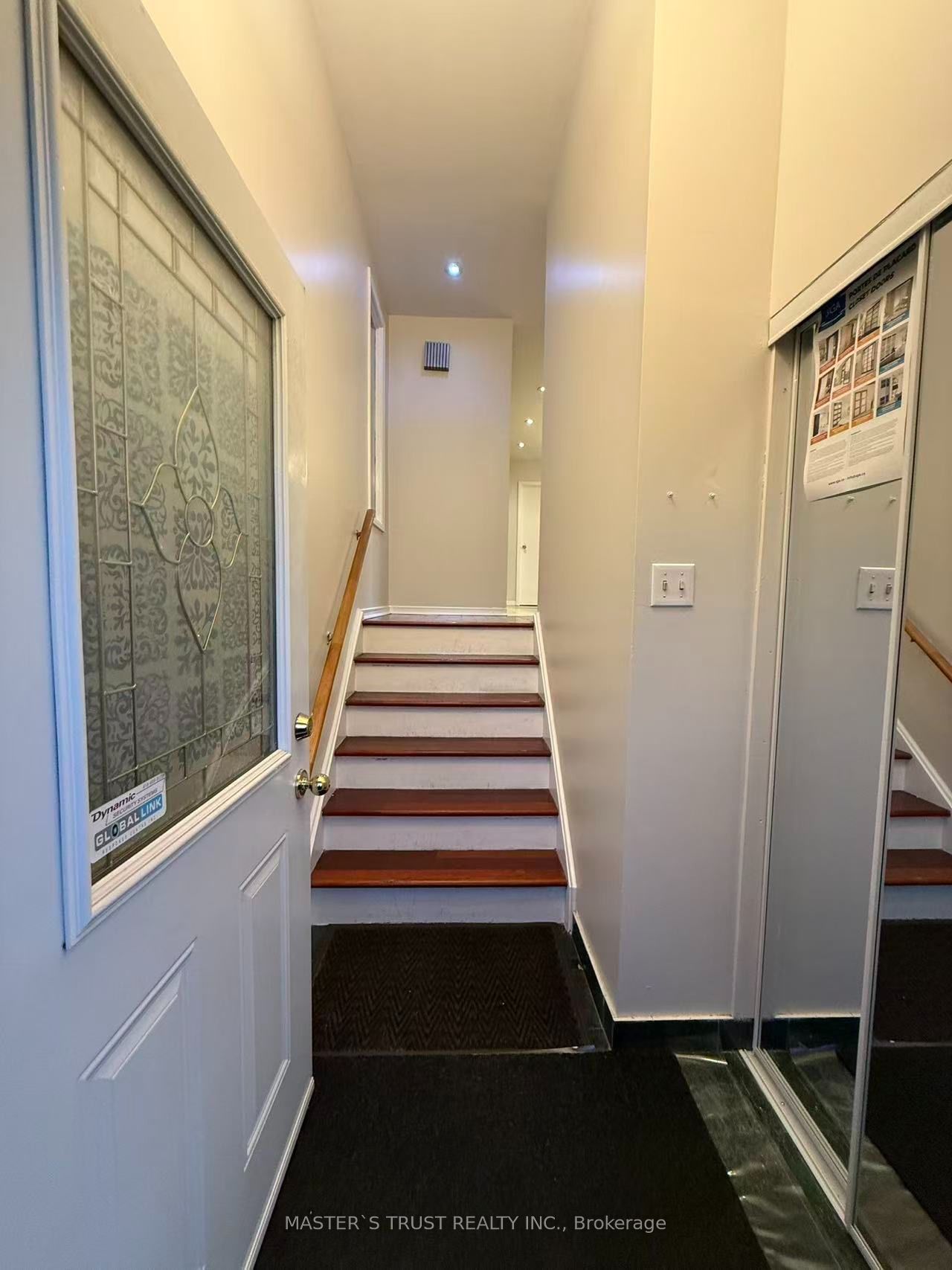 92 Loganberry Crescent Main Property Photo 2