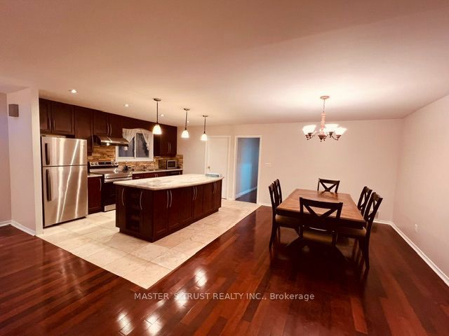 92 Loganberry Crescent Main Property Photo 4
