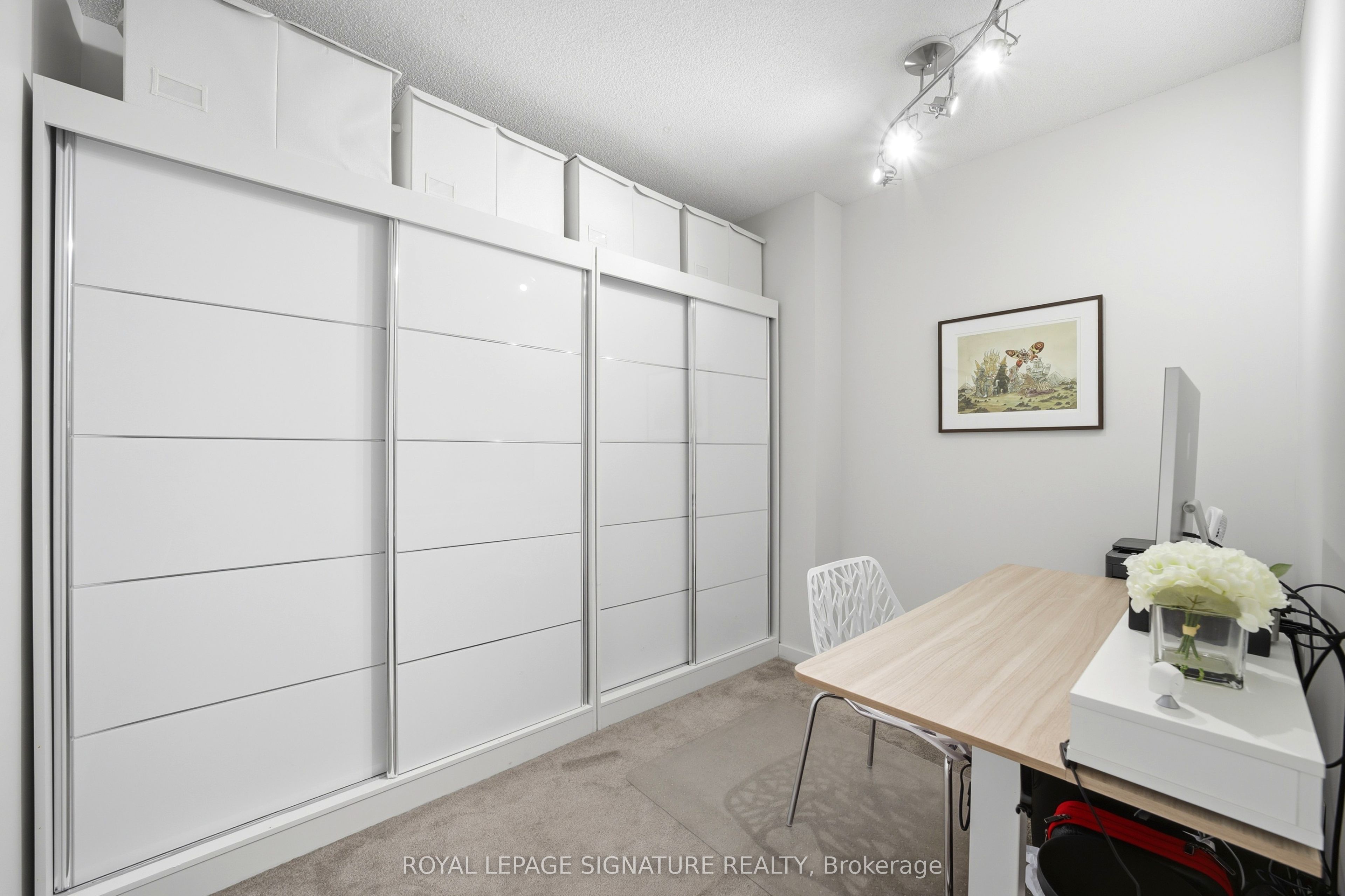 218 Queens Quay W 510 Property Photo 12