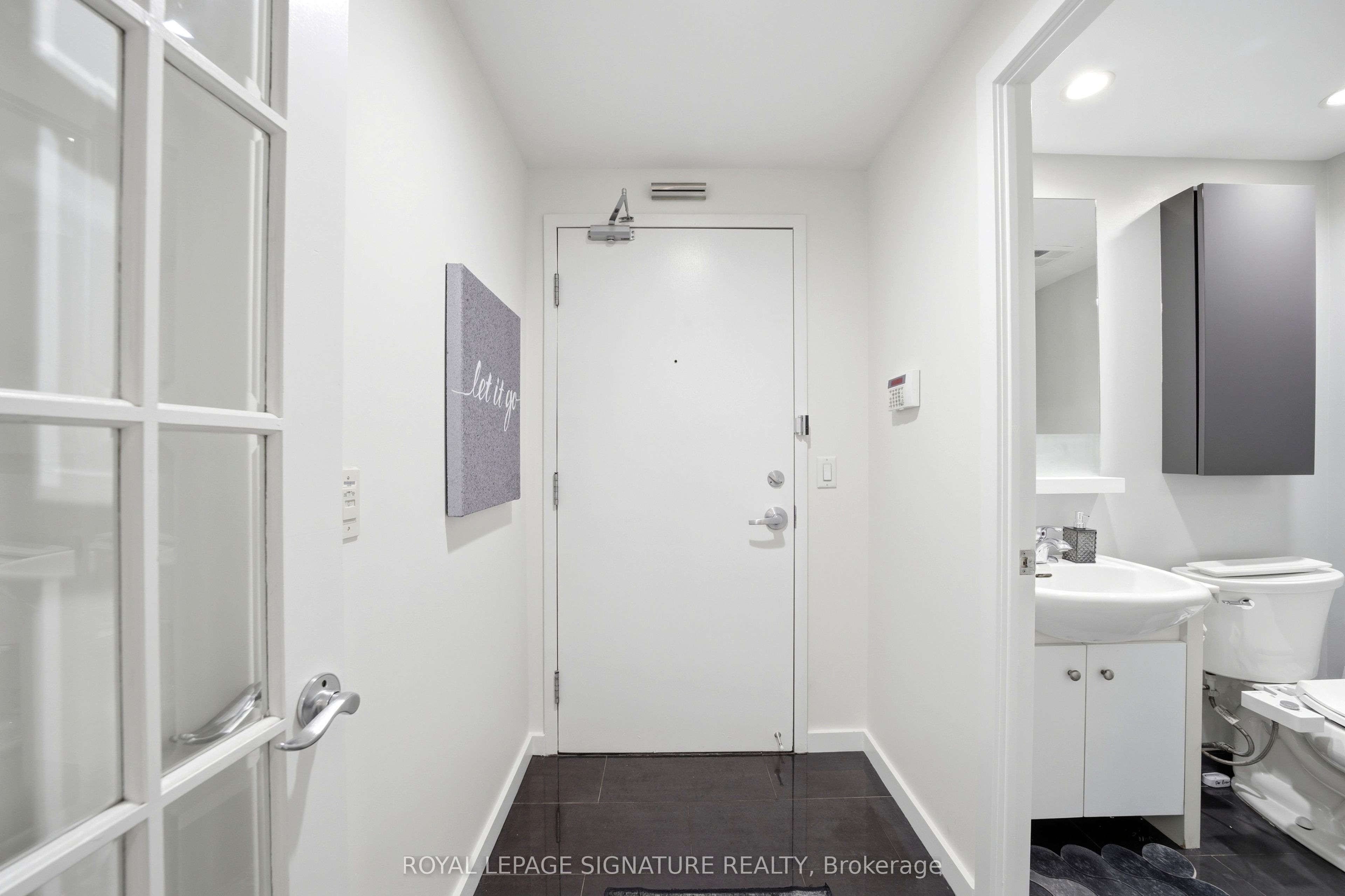 218 Queens Quay W 510 Property Photo 13