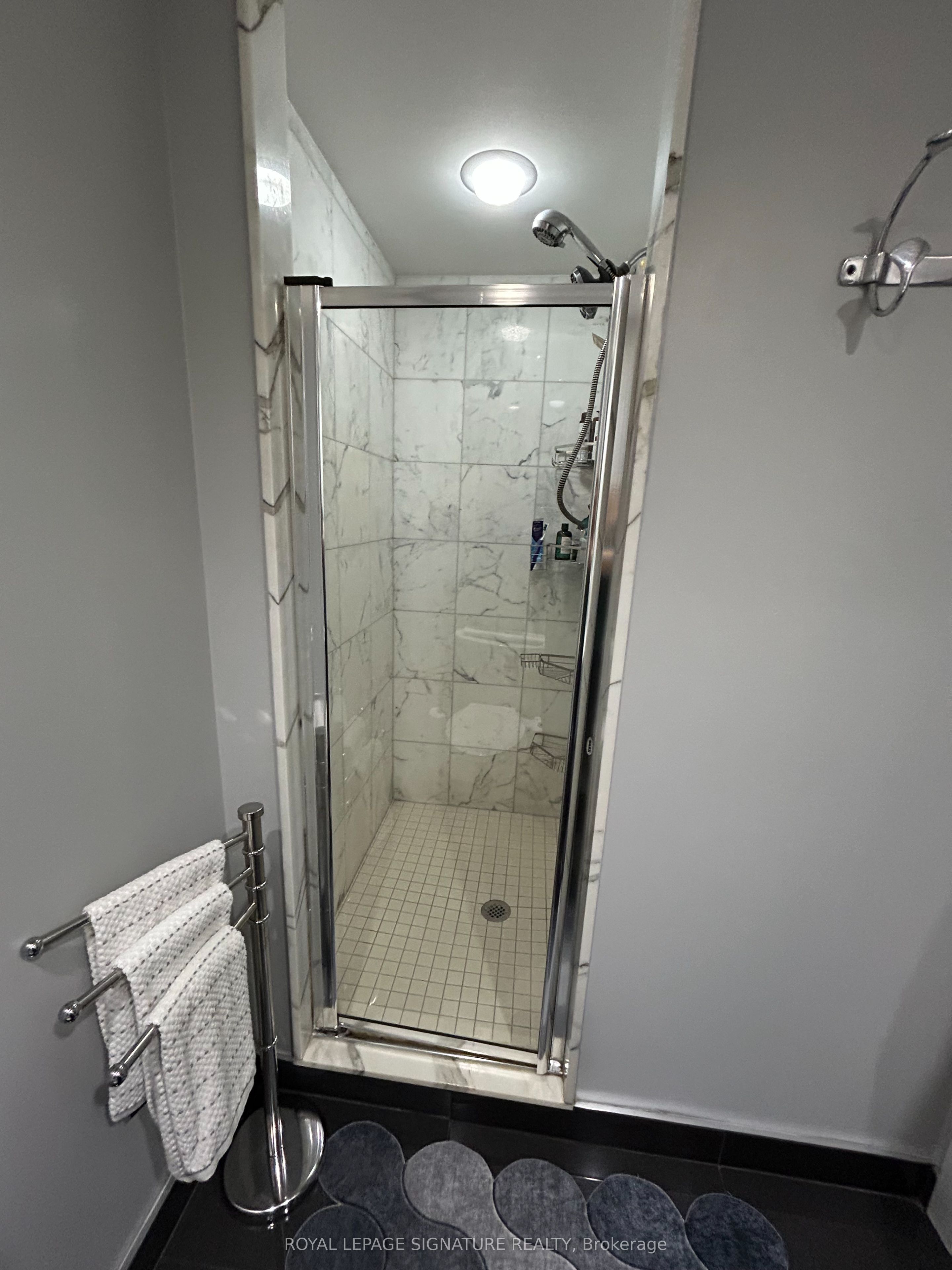218 Queens Quay W 510 Property Photo 16