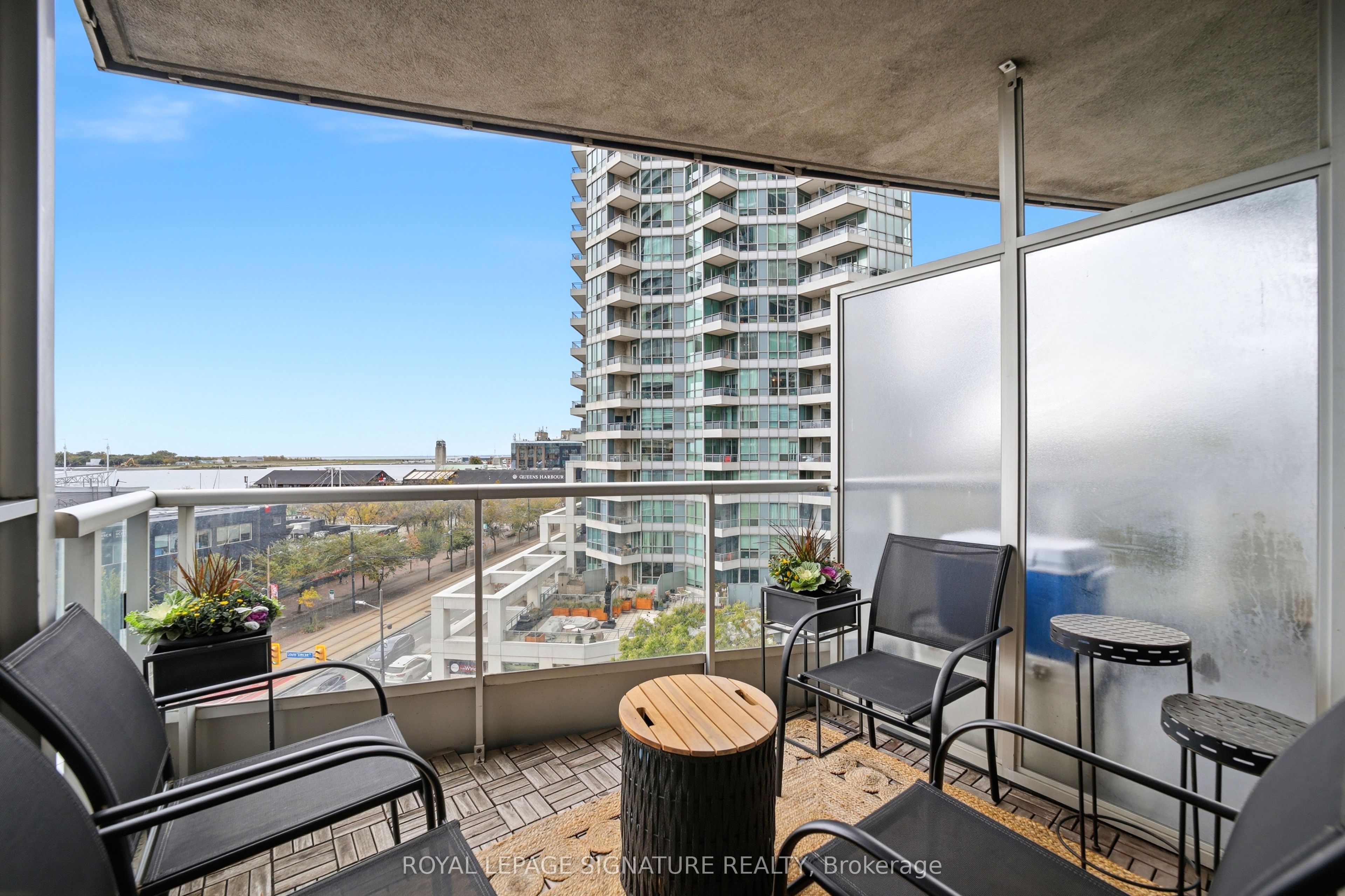 218 Queens Quay W 510 Property Photo 18