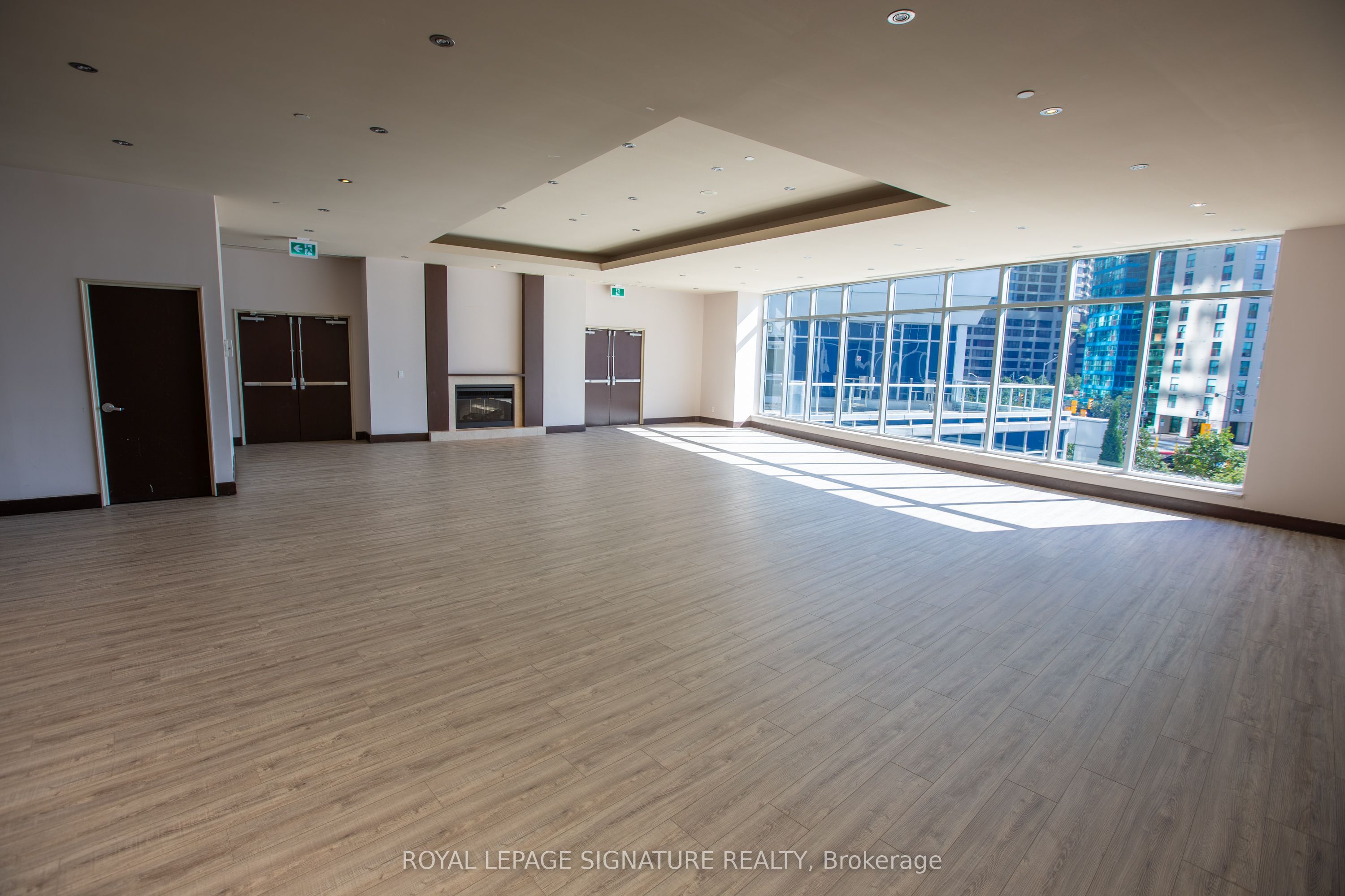 218 Queens Quay W 510 Property Photo 40