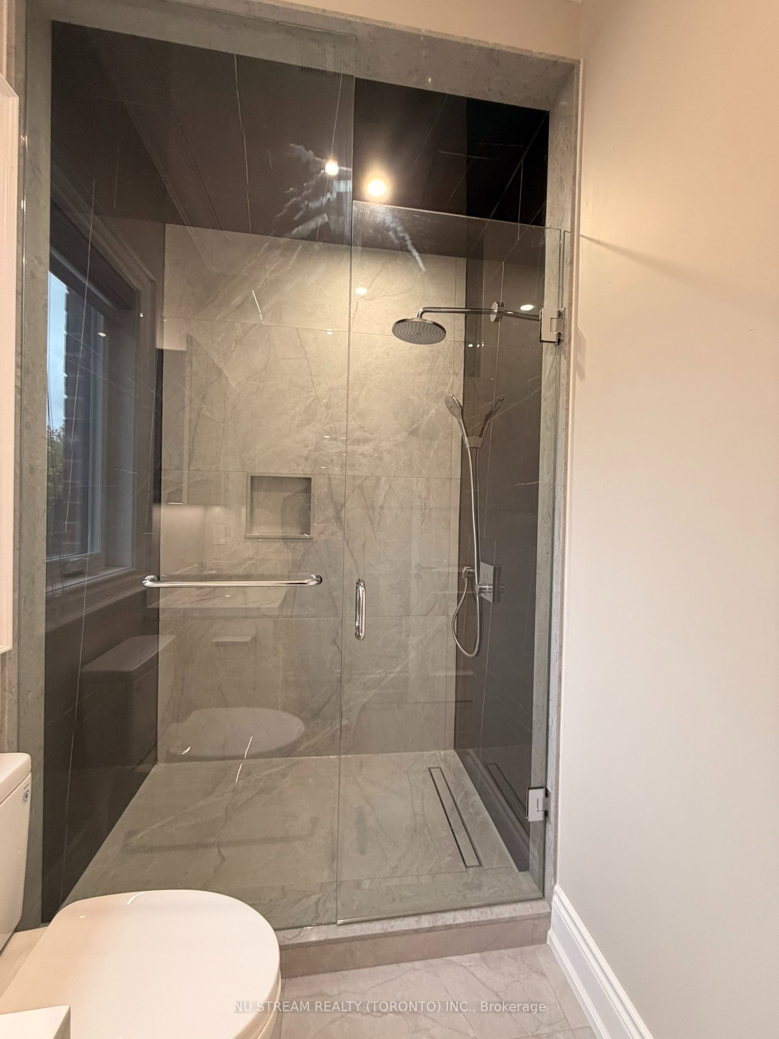 108 Abitibi Avenue Property Photo 27