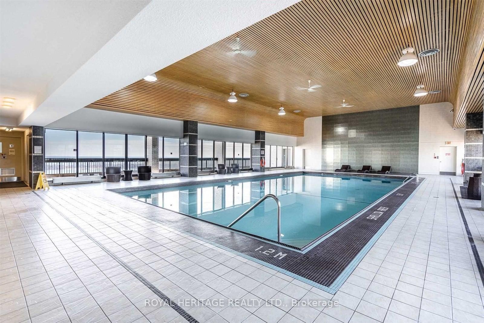 33 Harbour Square 1240 Property Photo 10