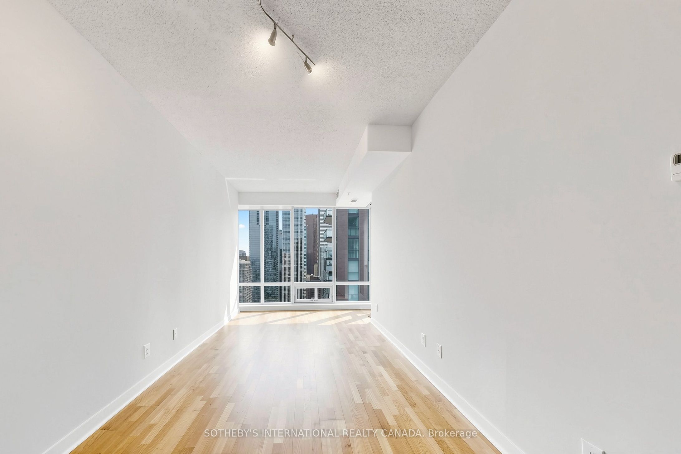 295 Adelaide Street W 3906 Property Photo 6