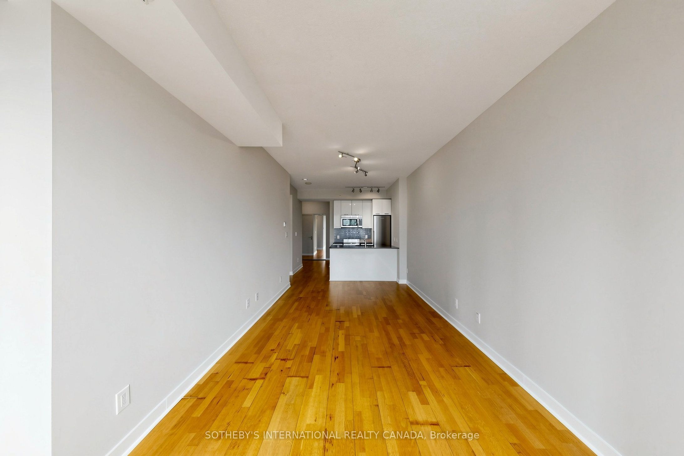 295 Adelaide Street W 3906 Property Photo 8