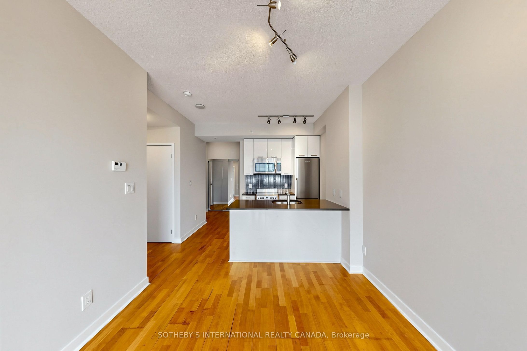 295 Adelaide Street W 3906 Property Photo 10