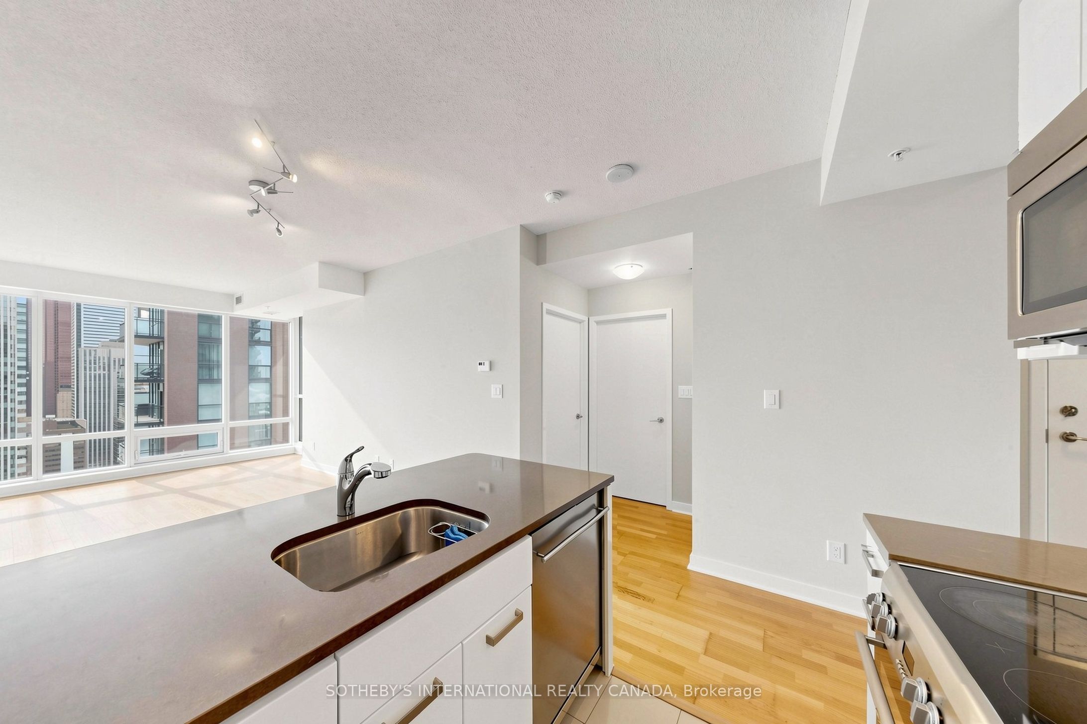 295 Adelaide Street W 3906 Property Photo 13